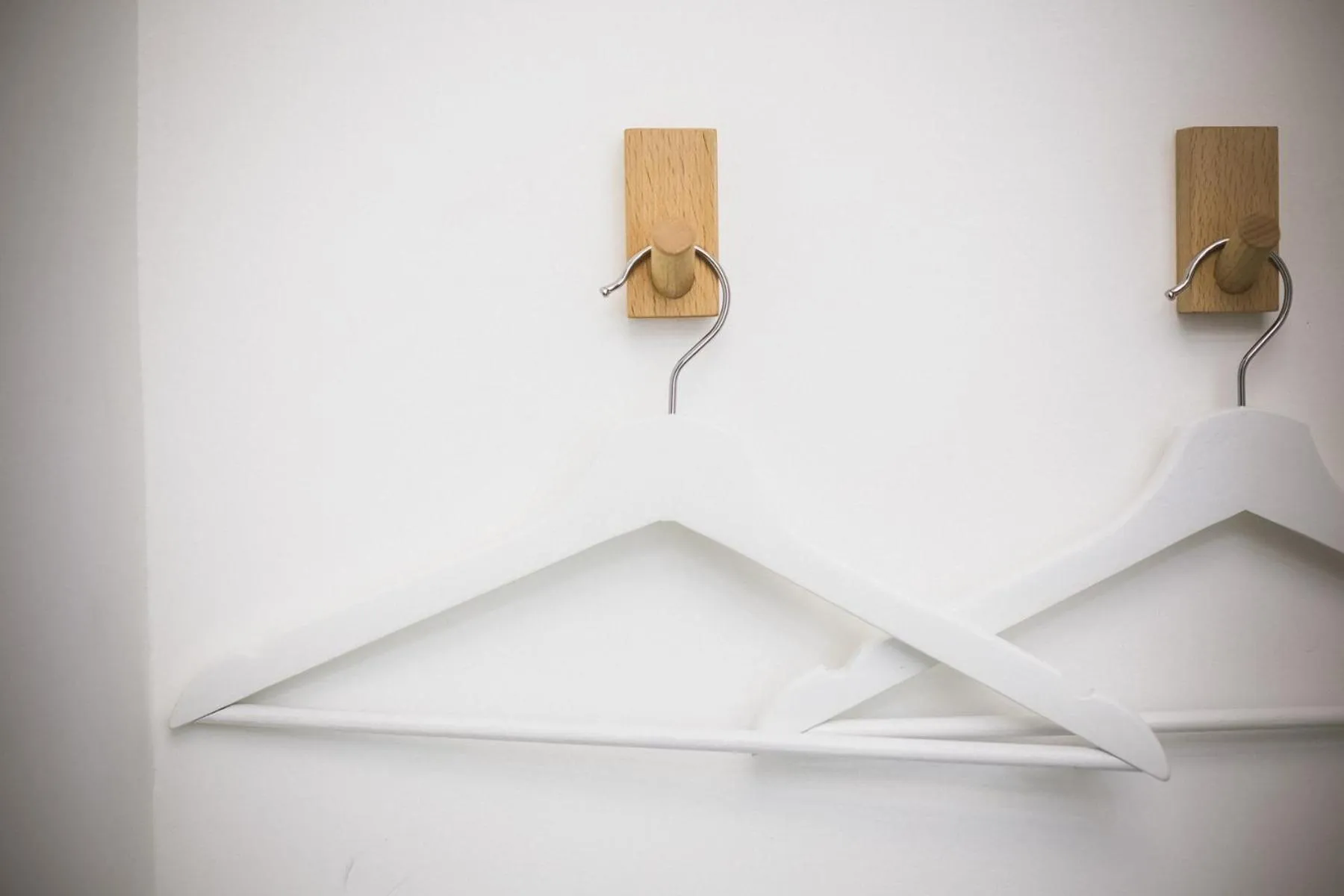 wardrobe in Tiin Tinn - Rivershore B&B