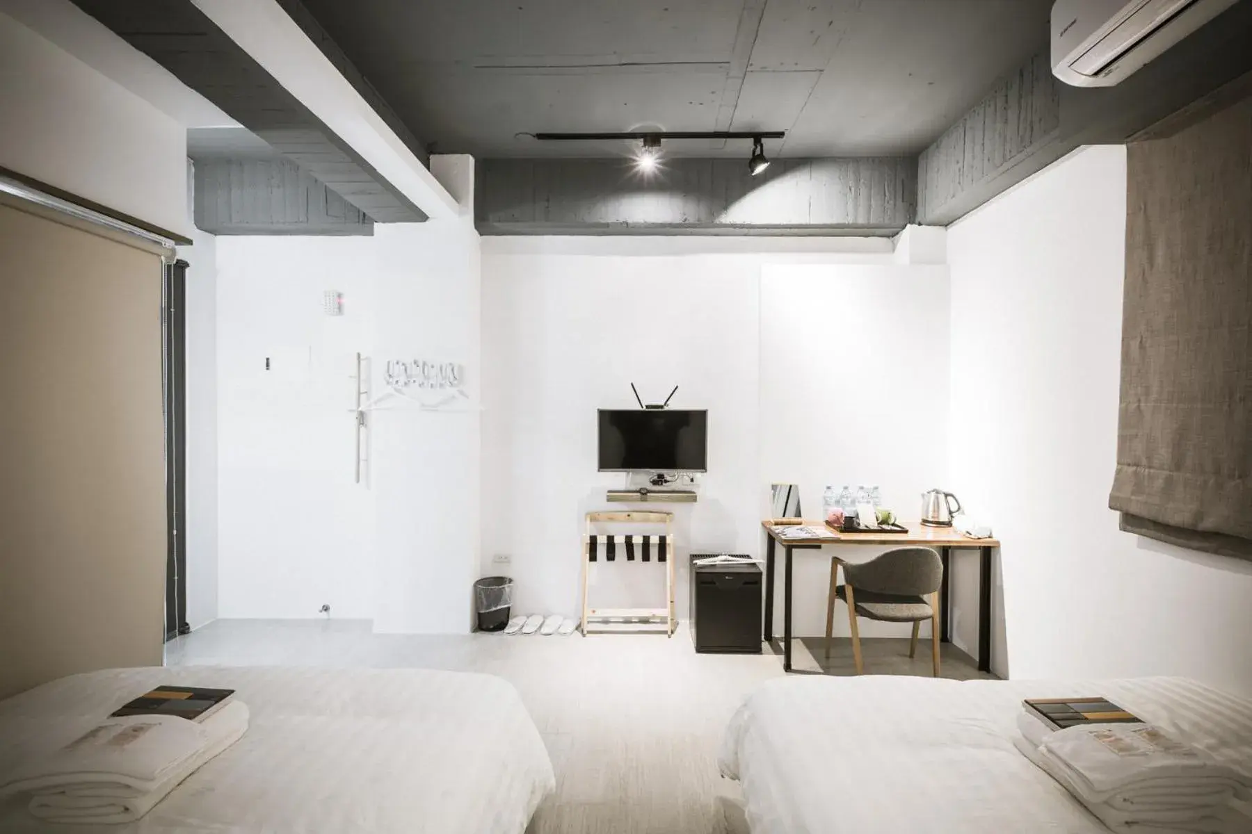 TV and multimedia, Bed in Tiin Tinn - Rivershore B&B TV and multimedia, Bed in Tiin Tinn - Rivershore B&B