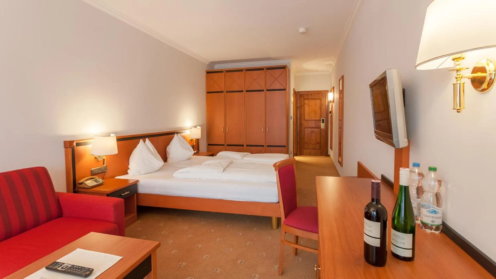 TV and multimedia, Bed in Alpenland St Johann