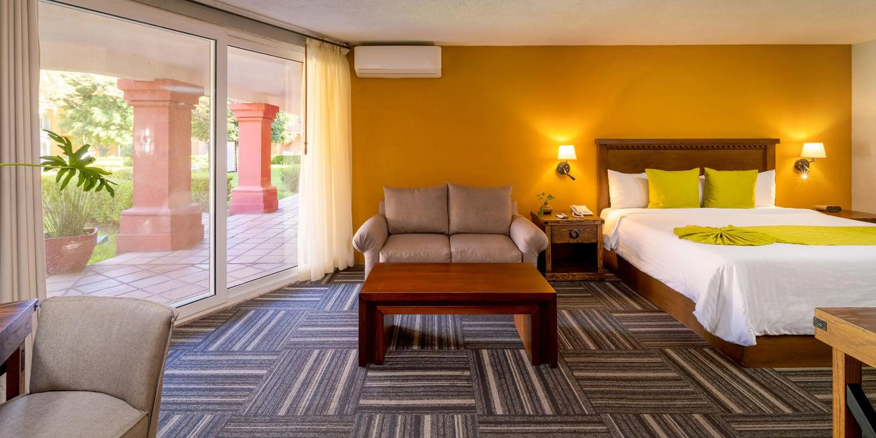 Photo of the whole room, Bed in Real de Minas San Miguel de Allende