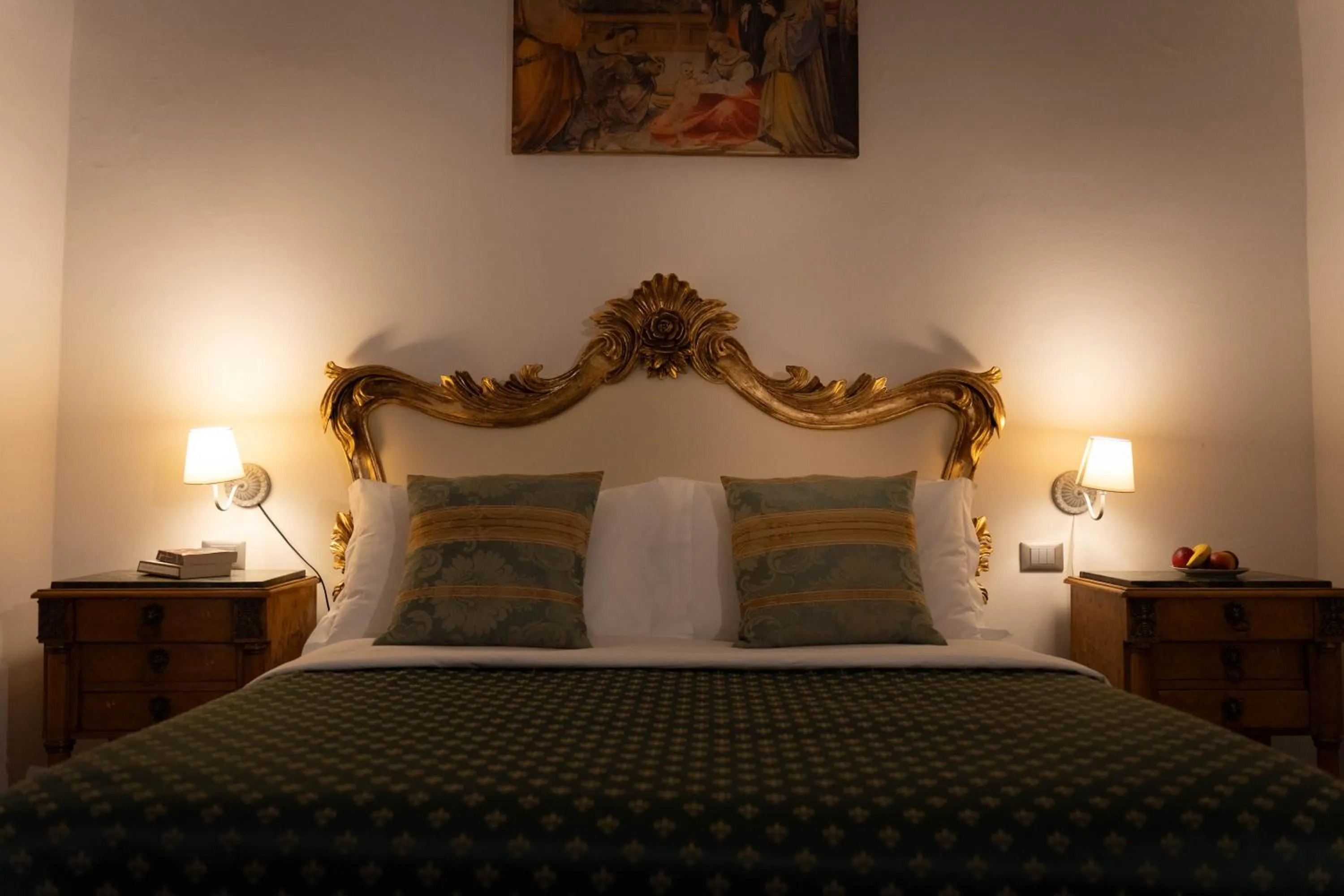 Bedroom, Bed in Morali Palace