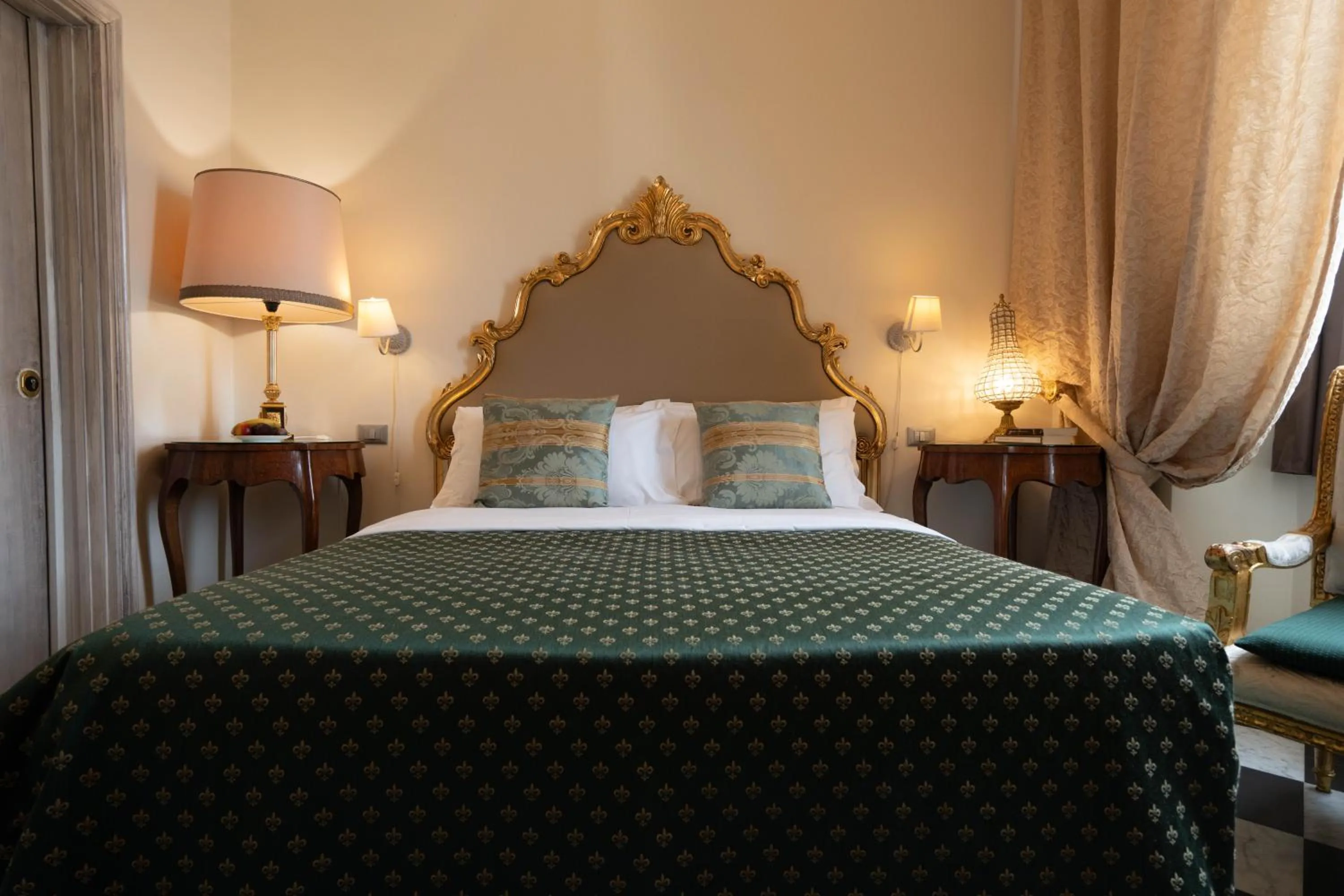 Bedroom, Bed in Morali Palace