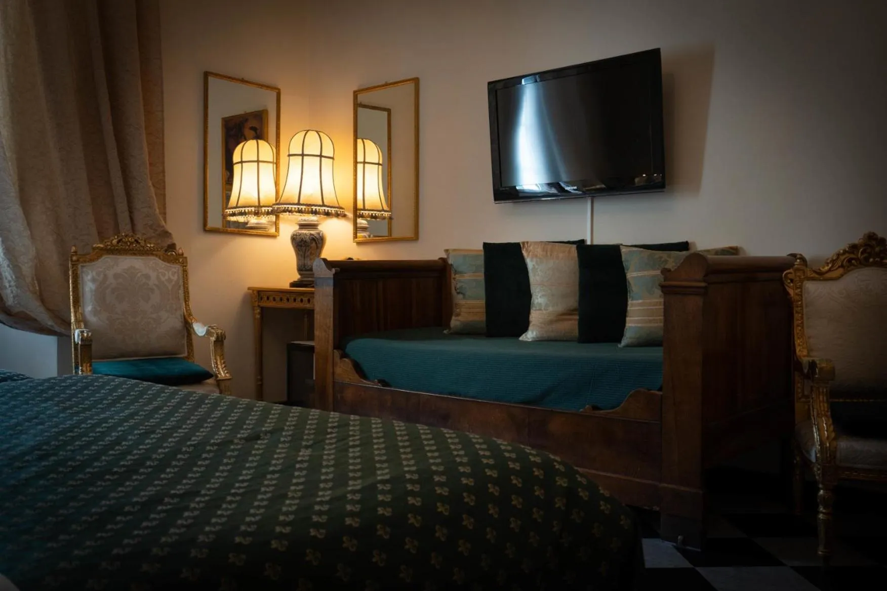 Bedroom, Bed in Morali Palace