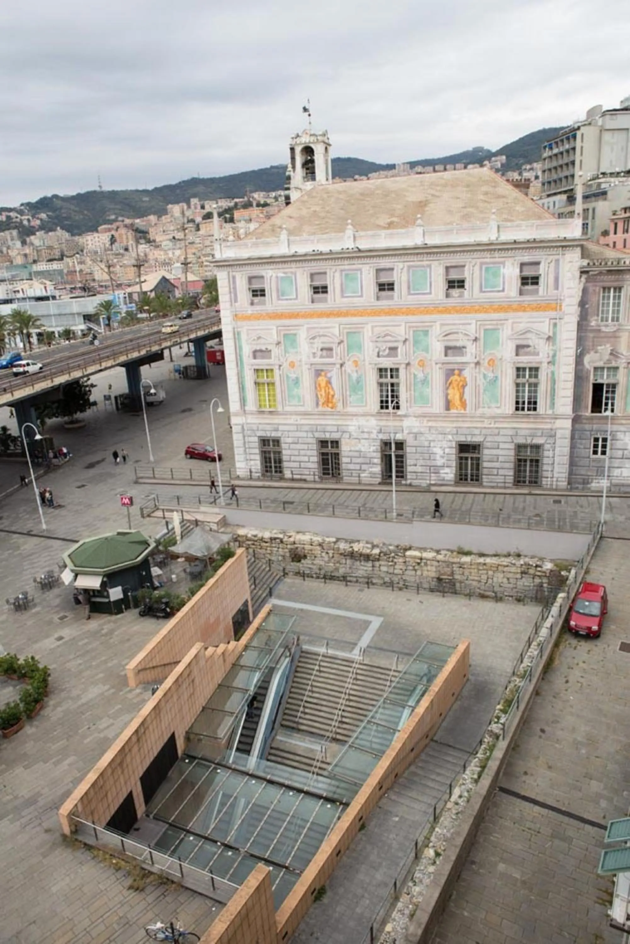 Property building in Morali Palace