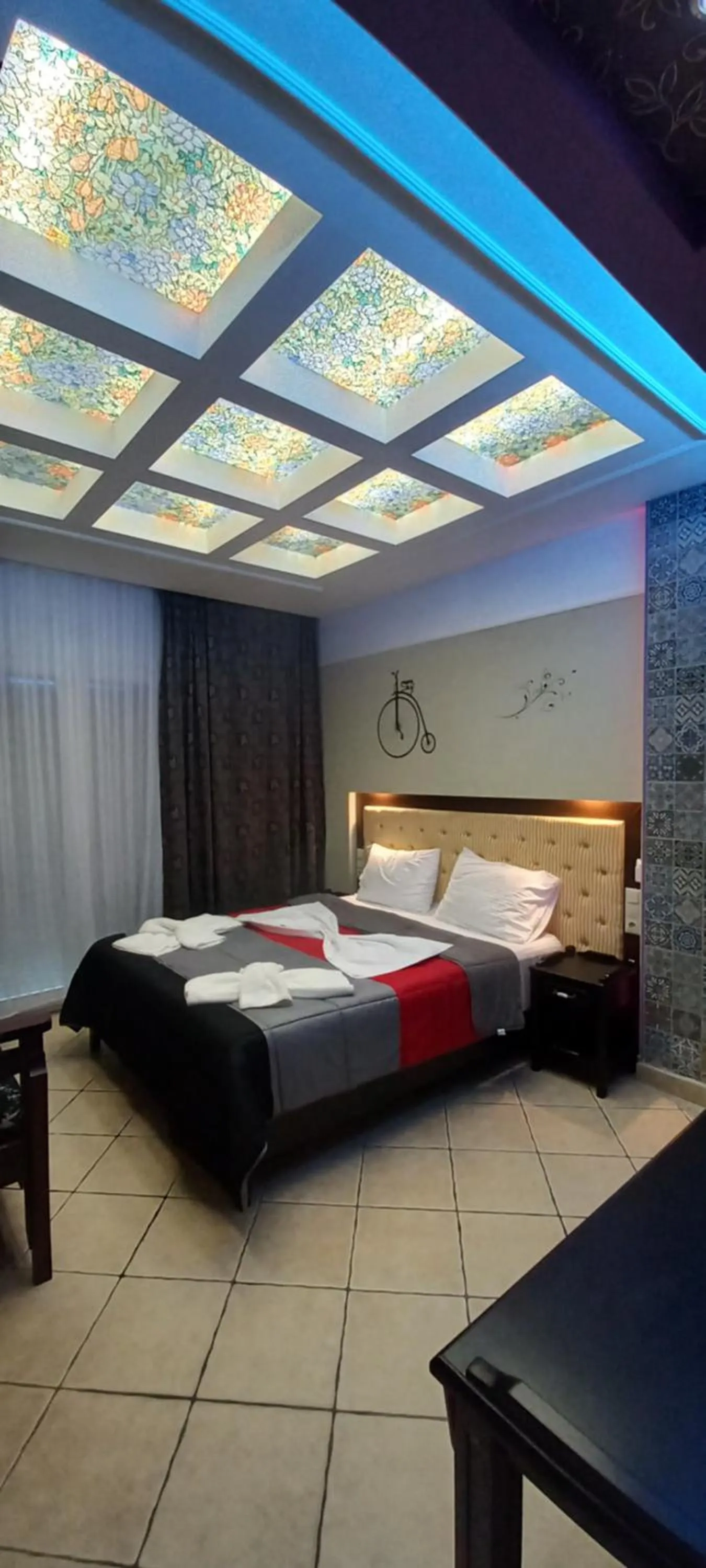 Bedroom, Bed in Blue Sea Beach Hotel