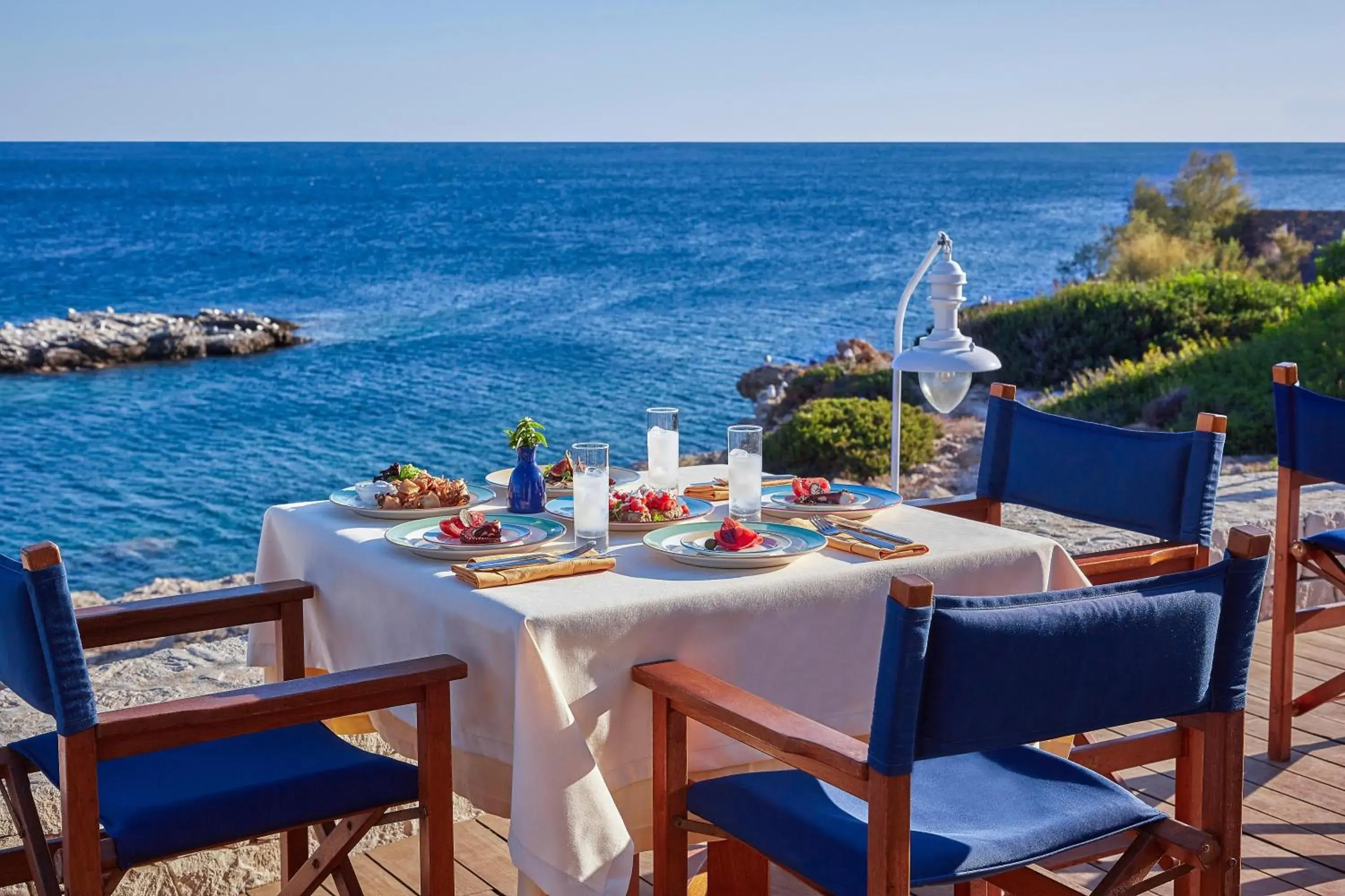 Restaurant/places to eat in Grand Resort Lagonissi Restaurant/places to eat in Grand Resort Lagonissi