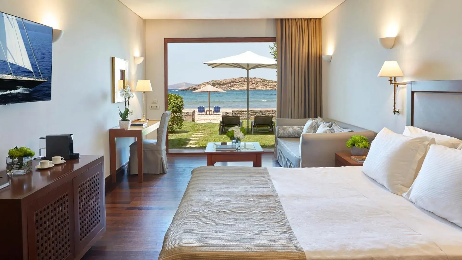 Deluxe Beachfront Bungalow - single occupancy in Grand Resort Lagonissi Deluxe Beachfront Bungalow - single occupancy in Grand Resort Lagonissi