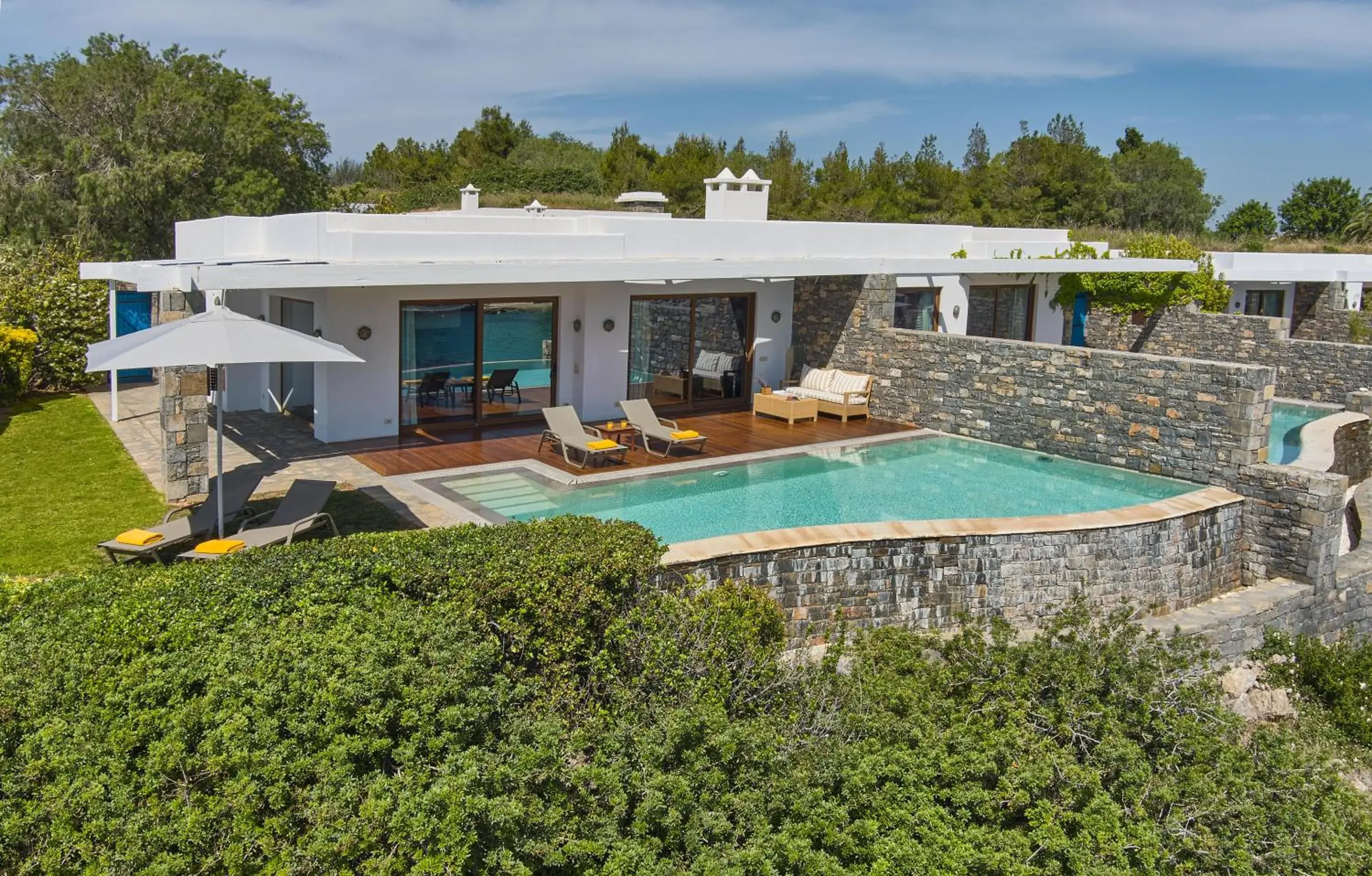 Property building in Grand Resort Lagonissi Property building in Grand Resort Lagonissi