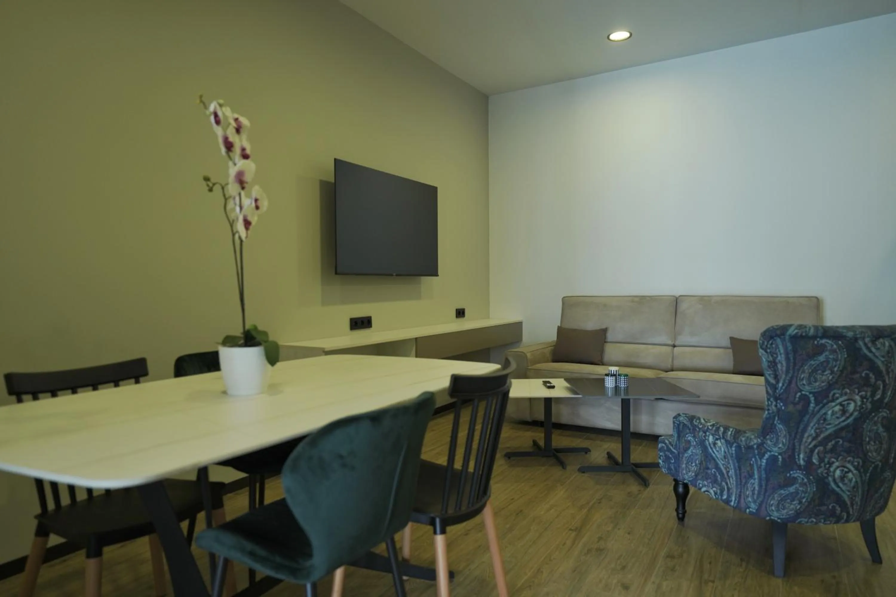 TV and multimedia in 4Guest Hotel