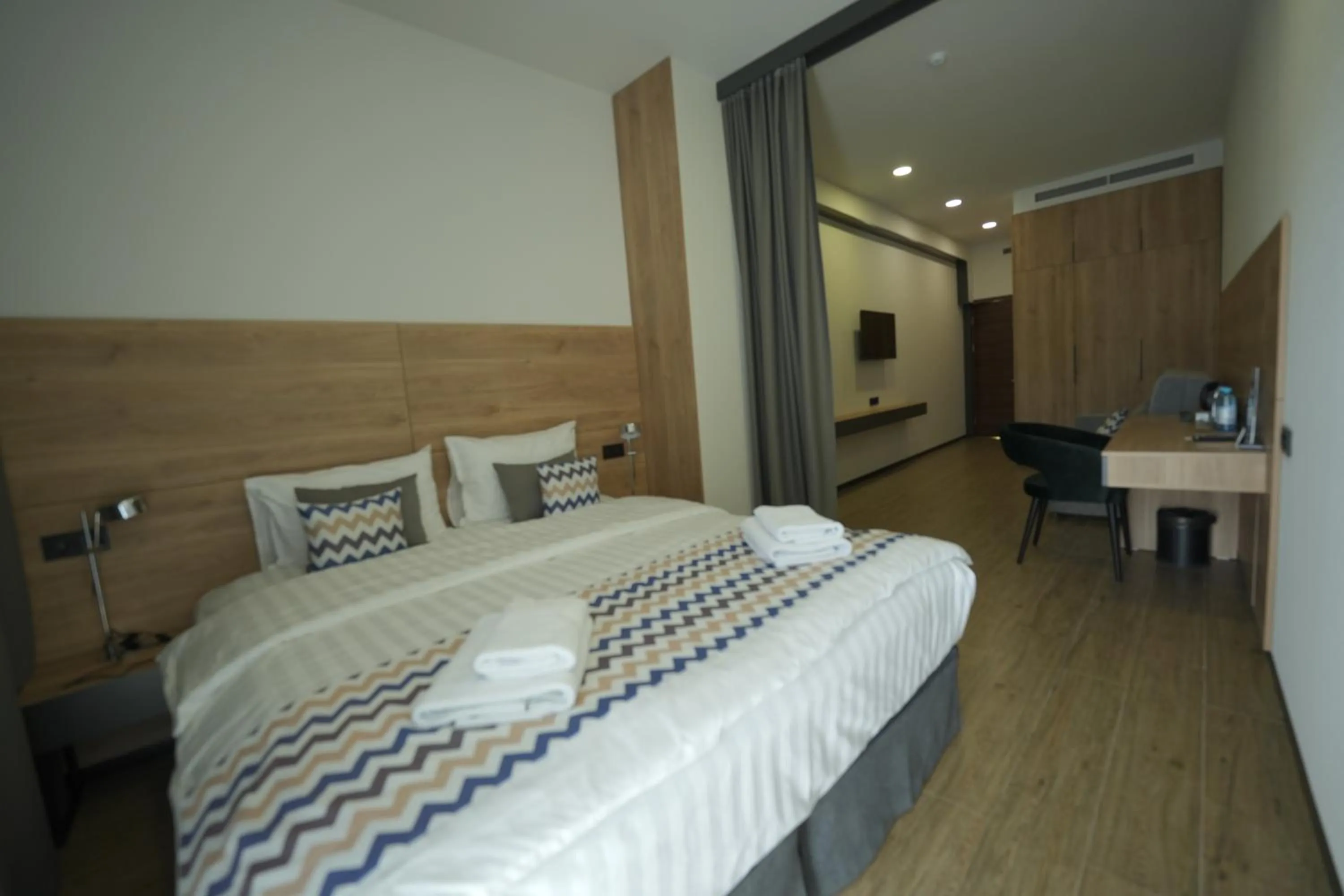 Photo of the whole room, Bed in 4Guest Hotel