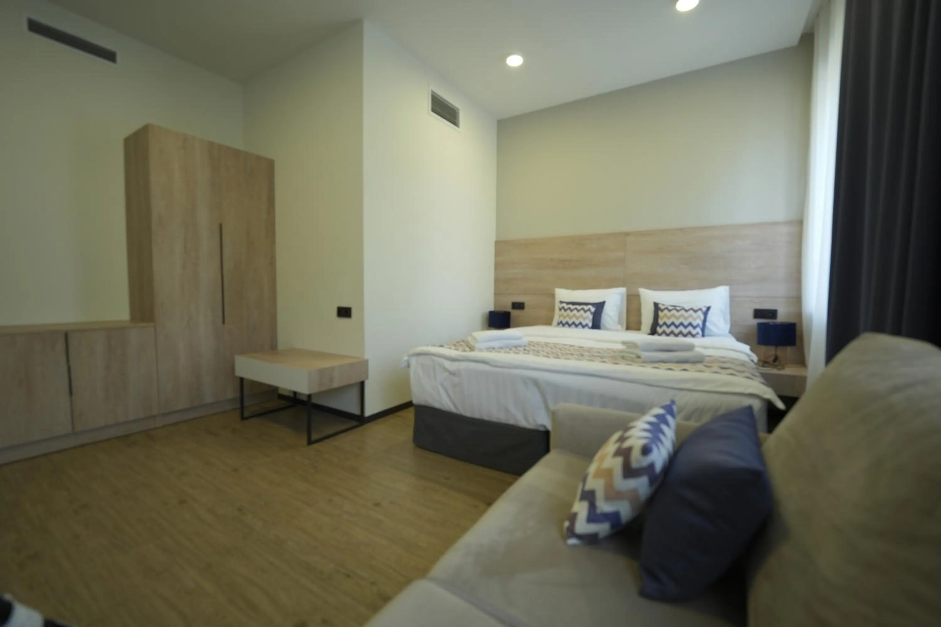 Photo of the whole room, Bed in 4Guest Hotel