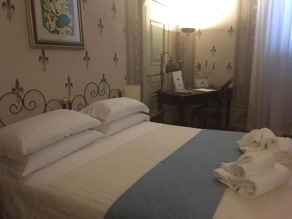 Bed in Hotel Camerlengo