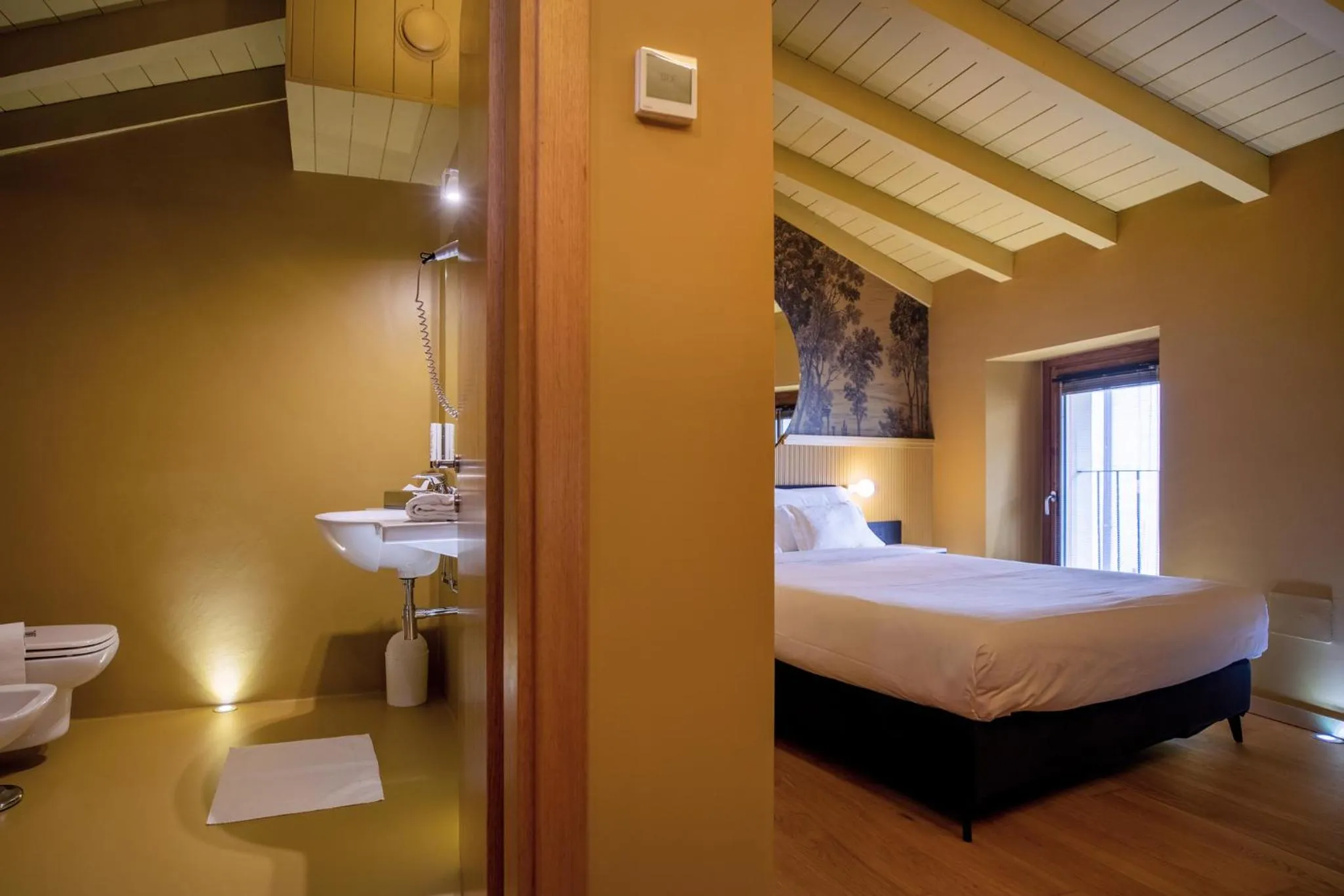 Photo of the whole room, Bed in Albergo La Braseria