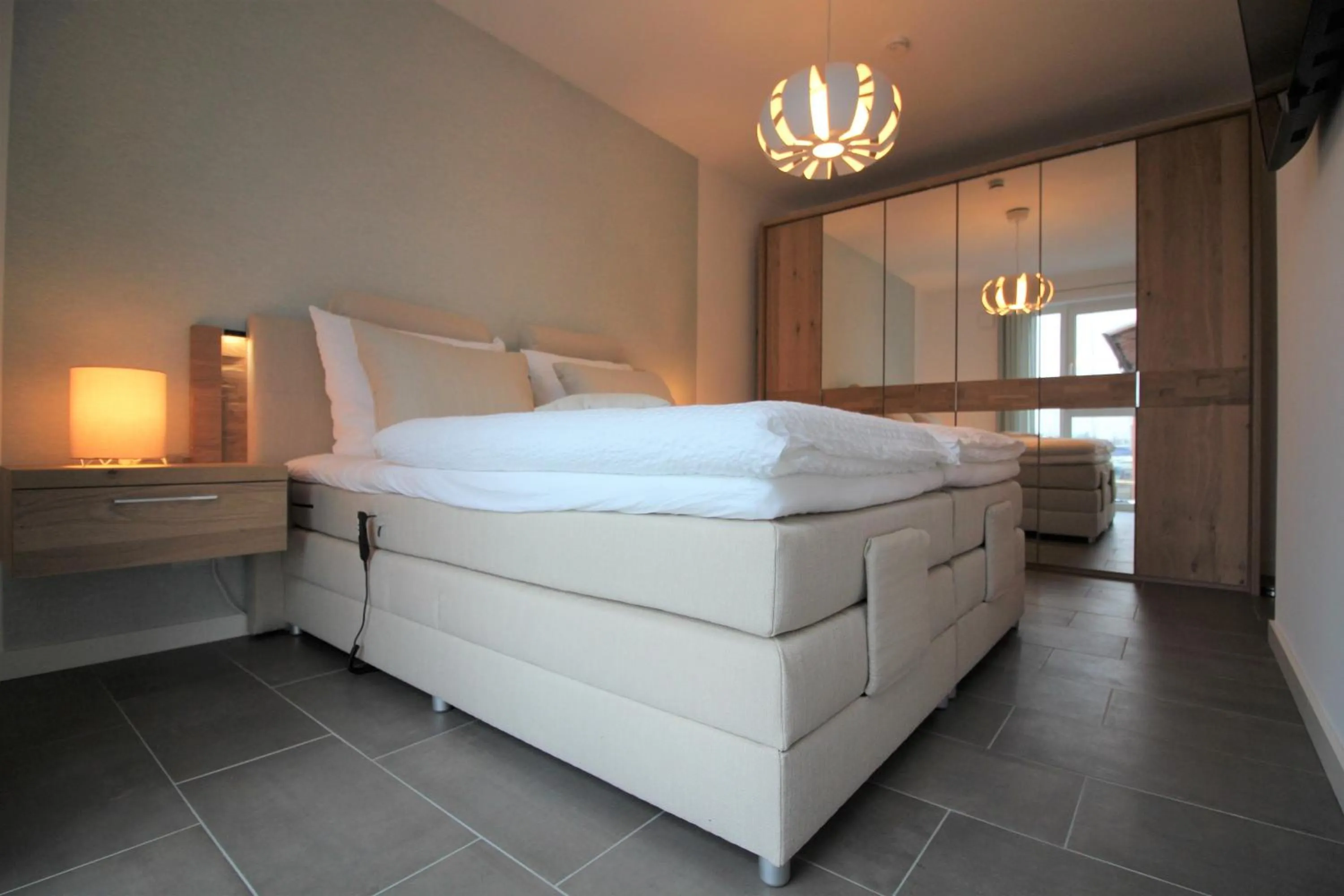 Bedroom, Bed in Wohnen am Yachthafen W25