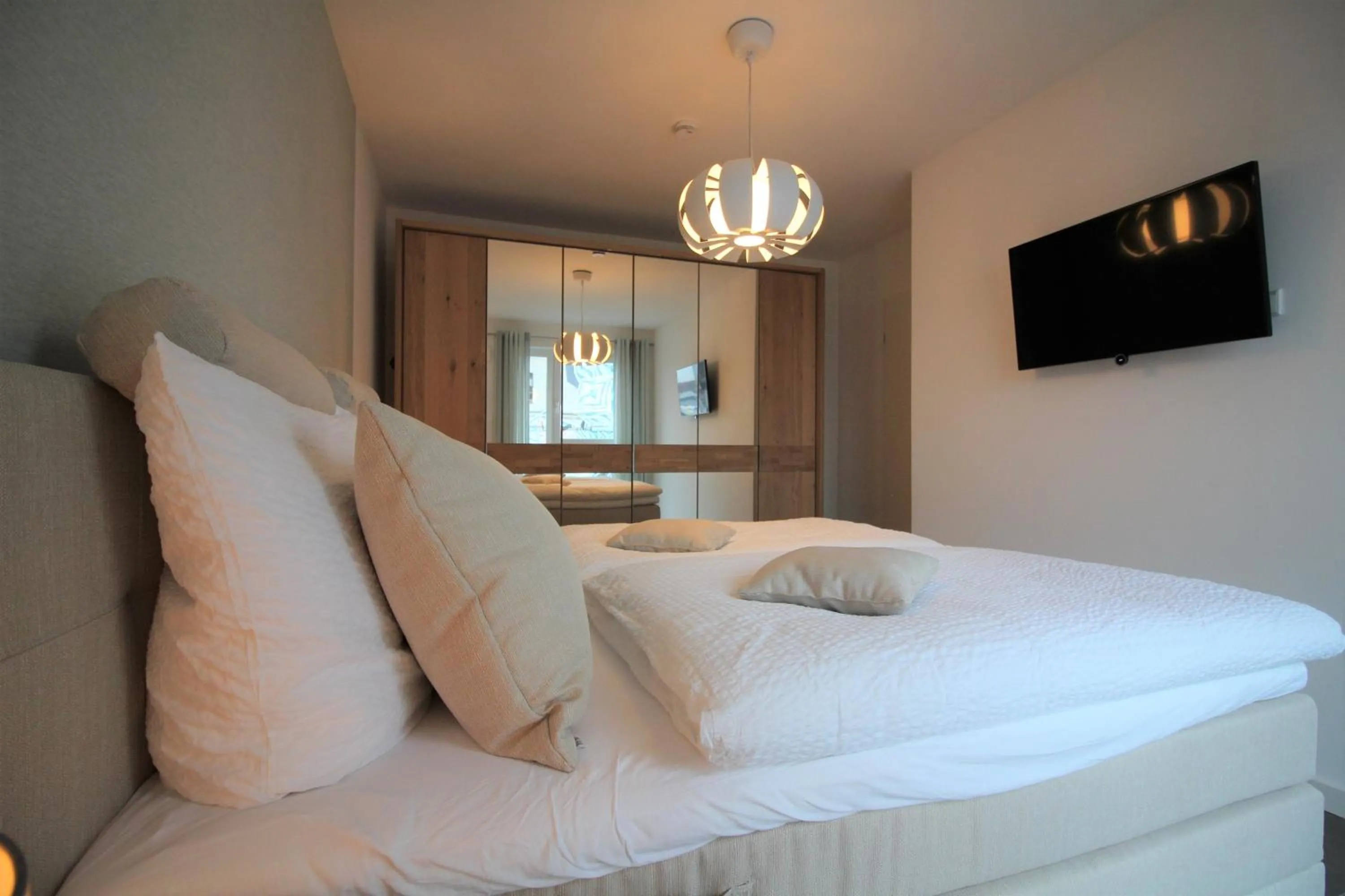 Bedroom, Bed in Wohnen am Yachthafen W25