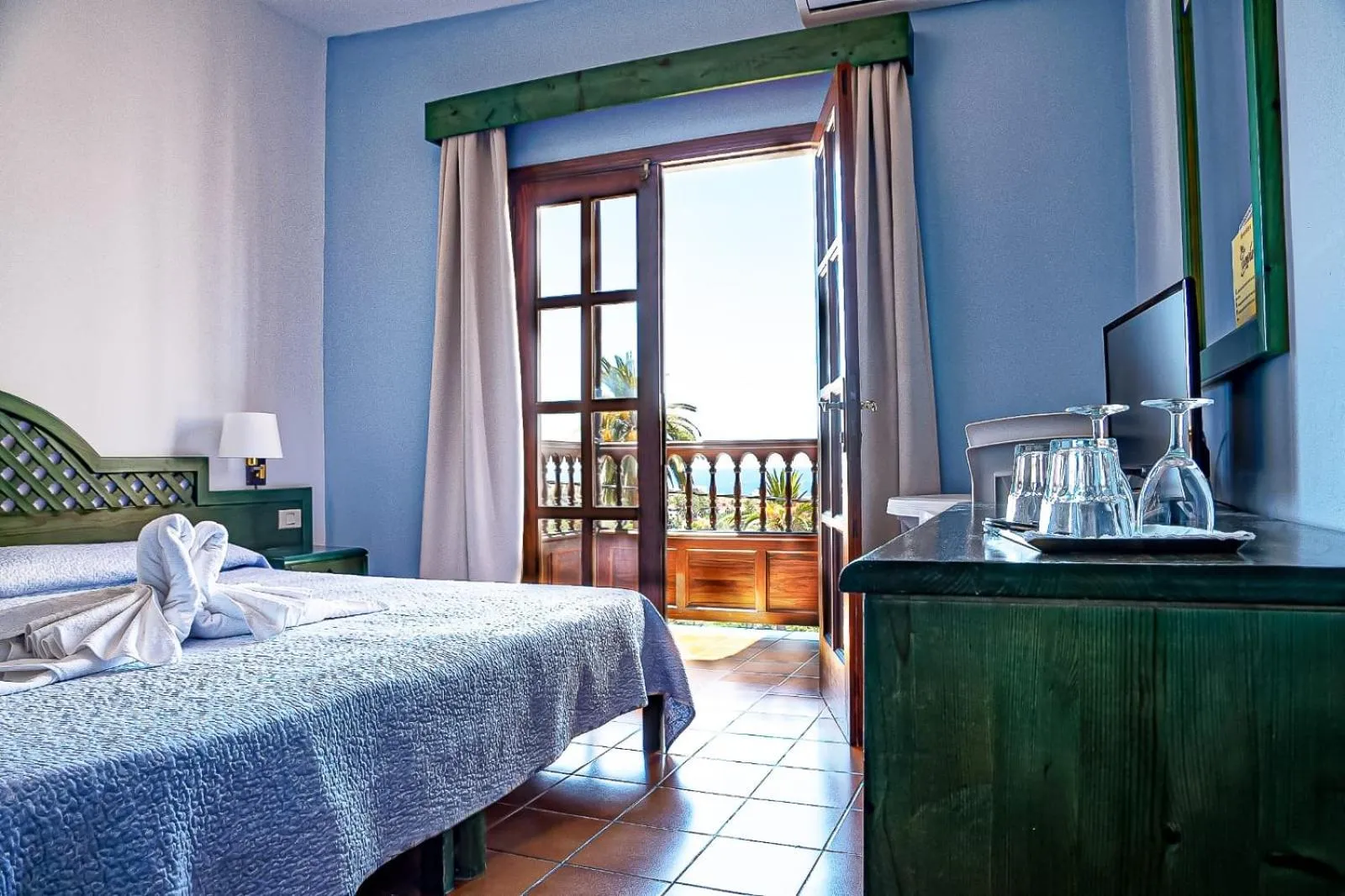 Bed in Hotel Jardín Concha