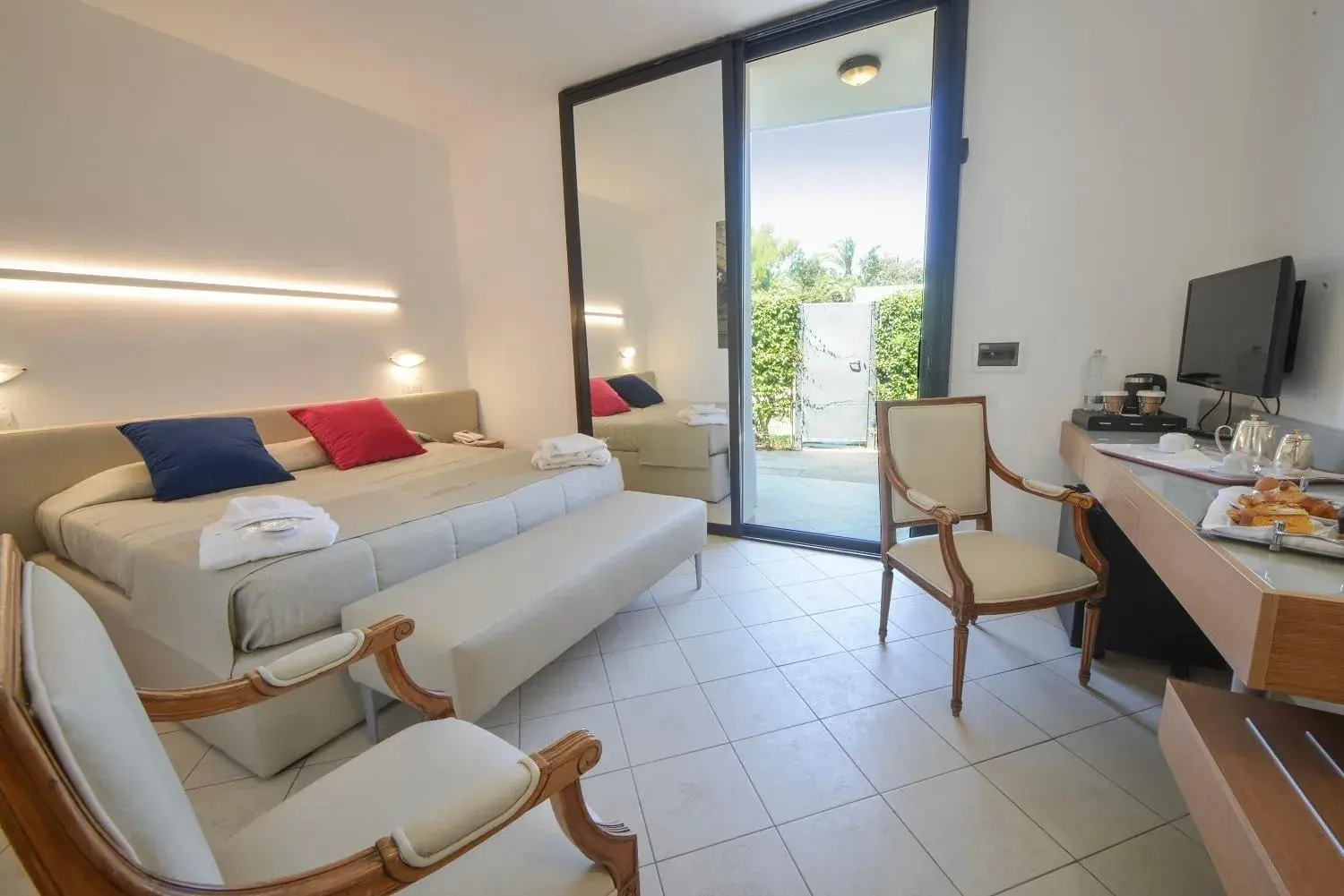 Suite with Garden View - single occupancy in Grand Hotel Masseria Santa Lucia Suite with Garden View - single occupancy in Grand Hotel Masseria Santa Lucia