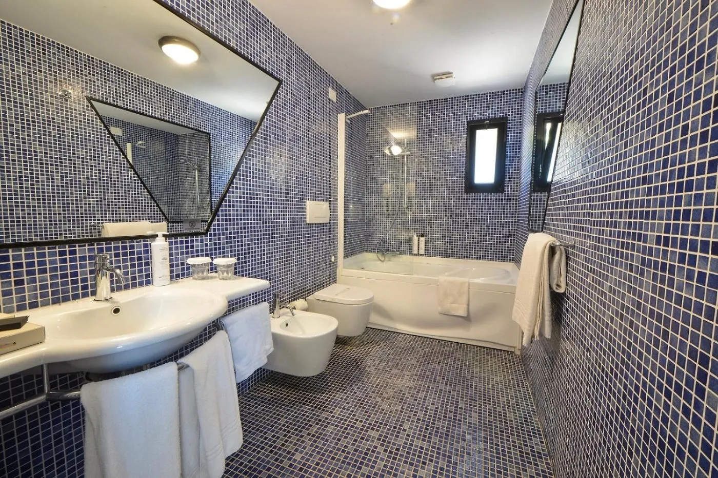 Bathroom in Grand Hotel Masseria Santa Lucia