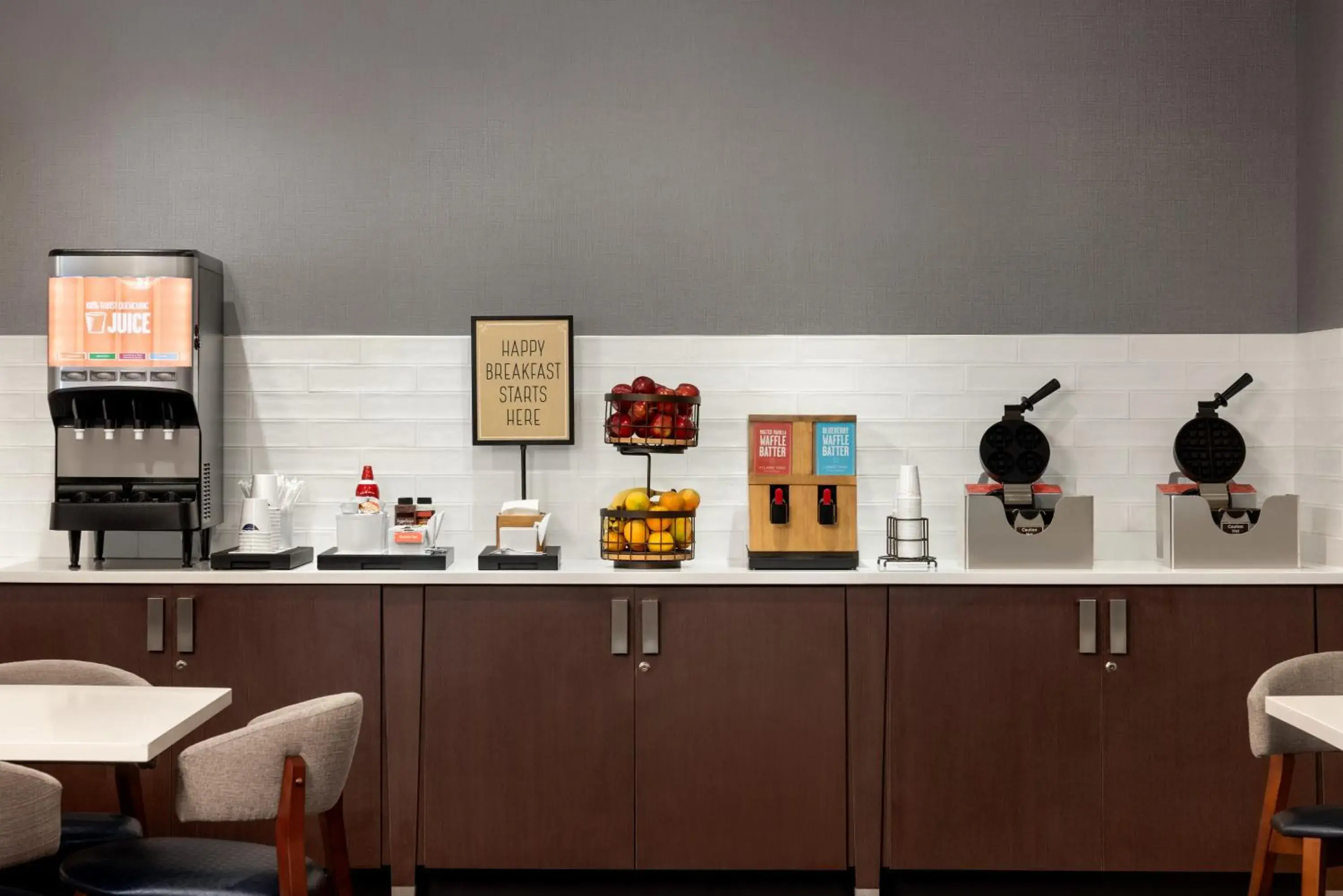 Breakfast in Hampton Inn by Hilton Boston/Cambridge Breakfast in Hampton Inn by Hilton Boston/Cambridge