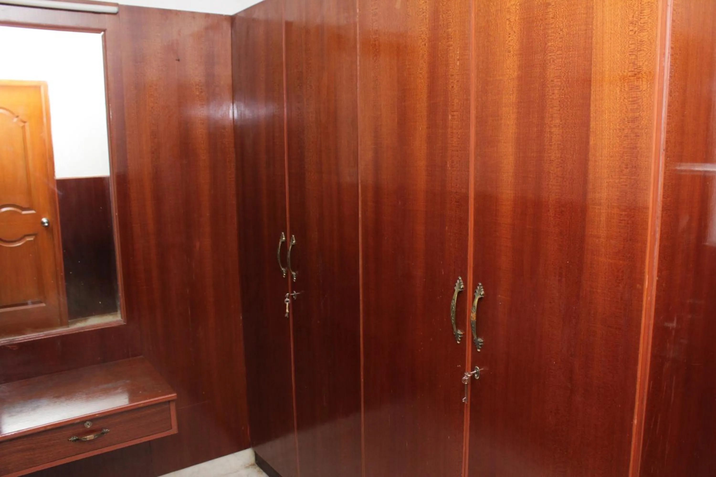 wardrobe in Happy Planet