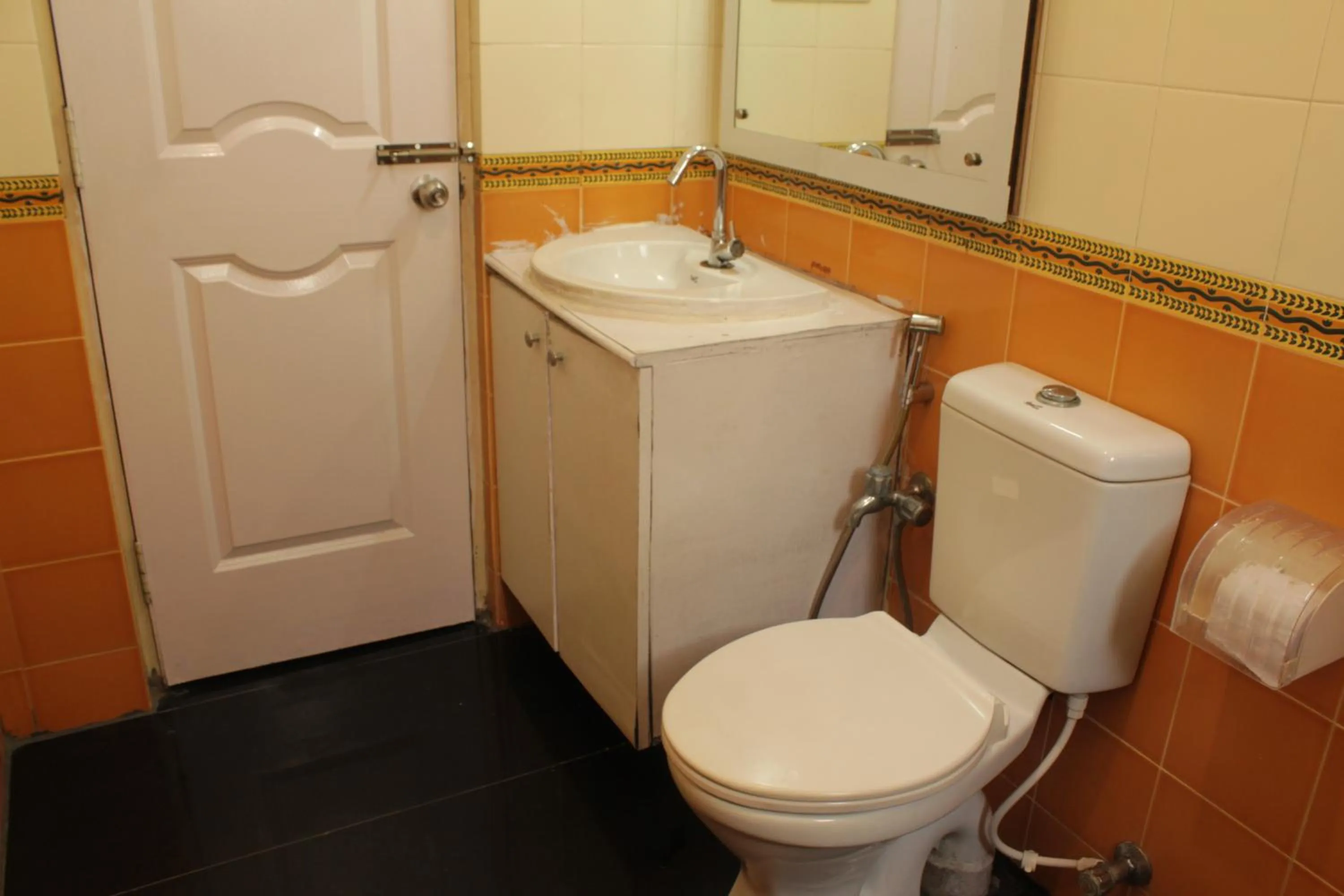 Bathroom in Happy Planet