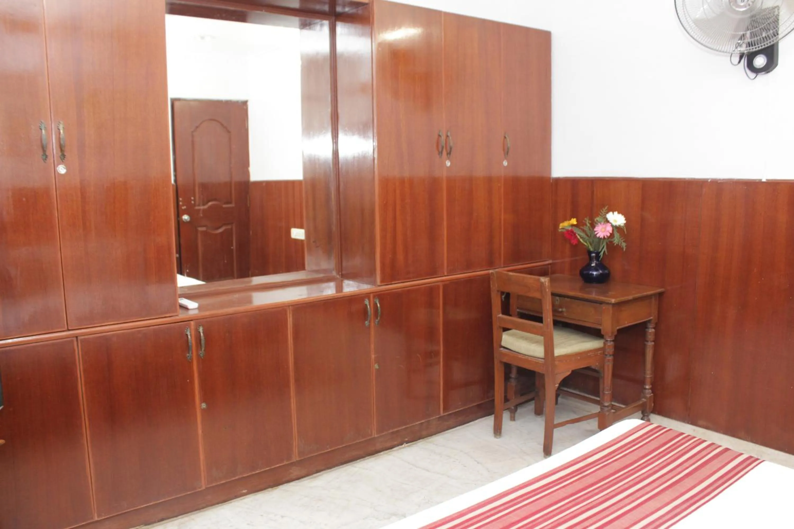 wardrobe in Happy Planet