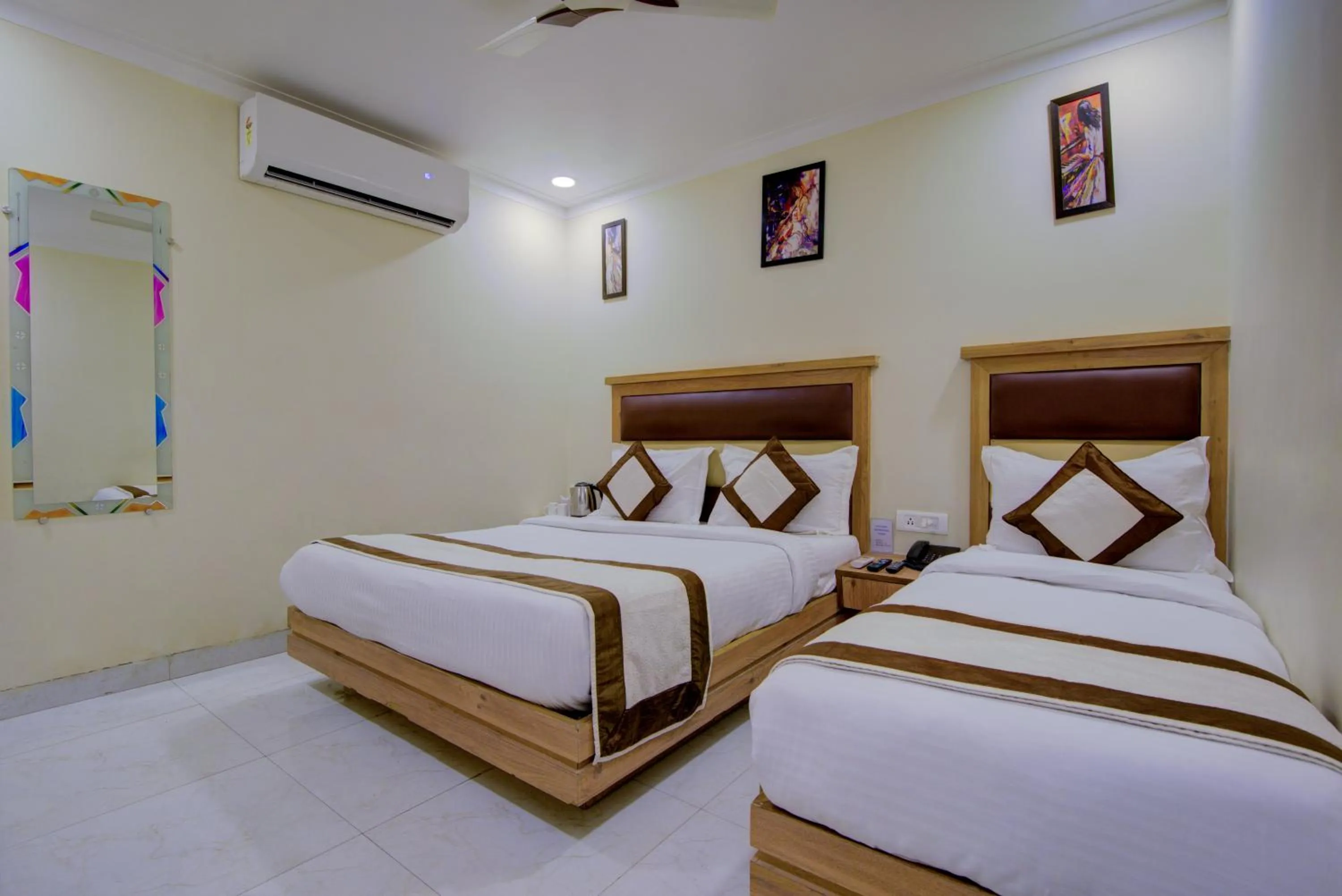 Bedroom, Bed in Hotel Amar International