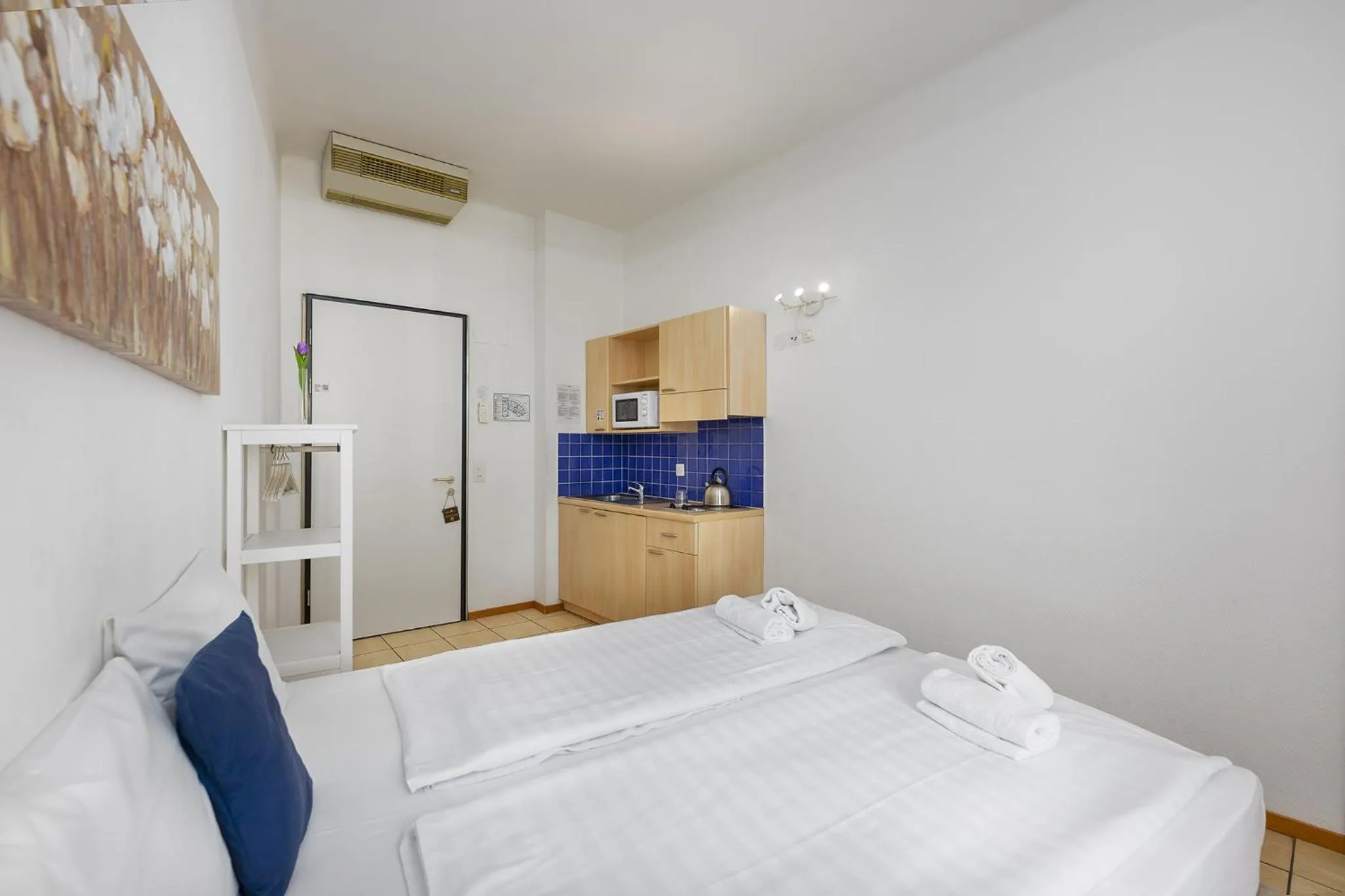 Bed in GuestHouse Lugano Center by LR