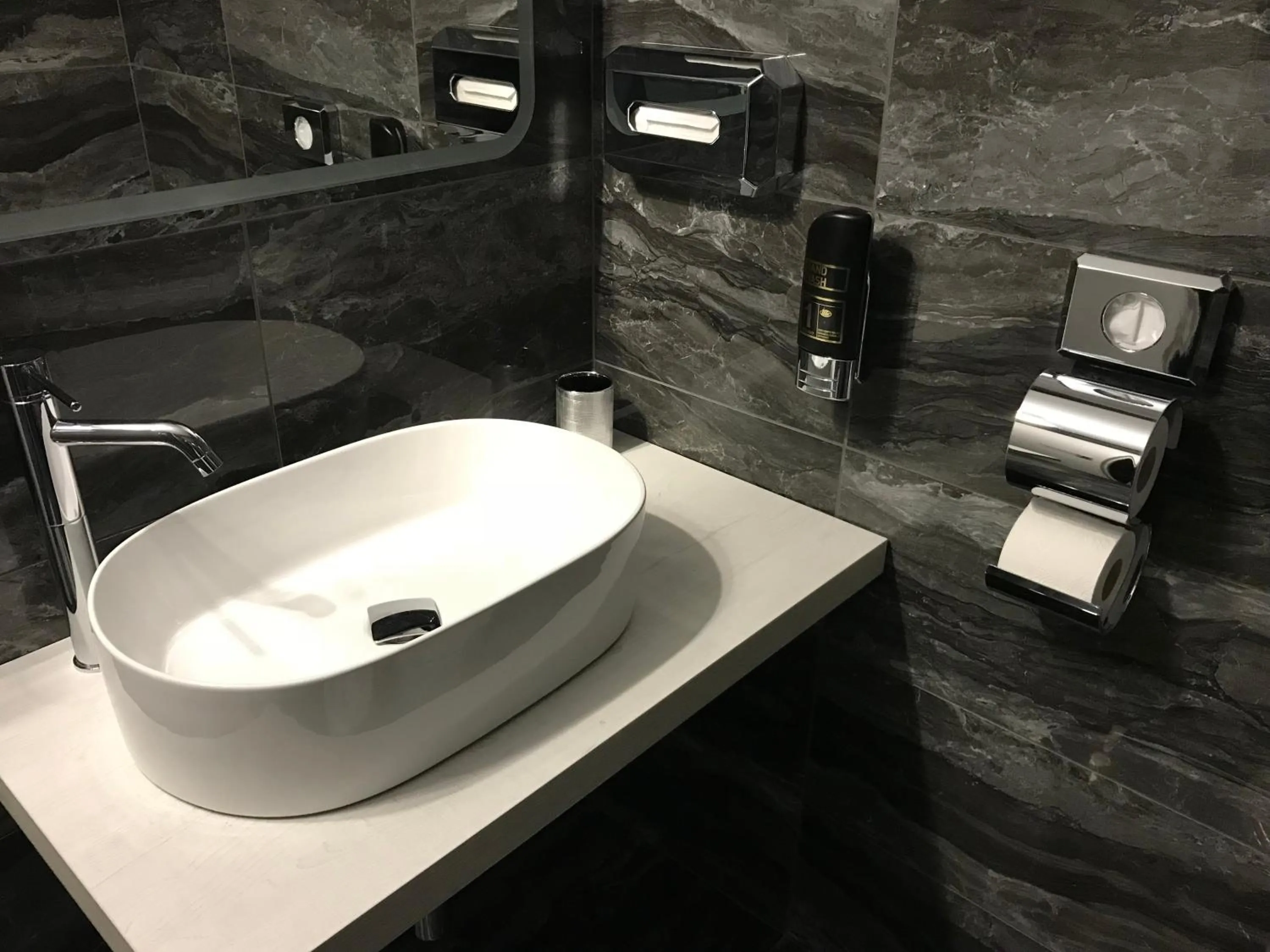 Bathroom in Loft Sirmione