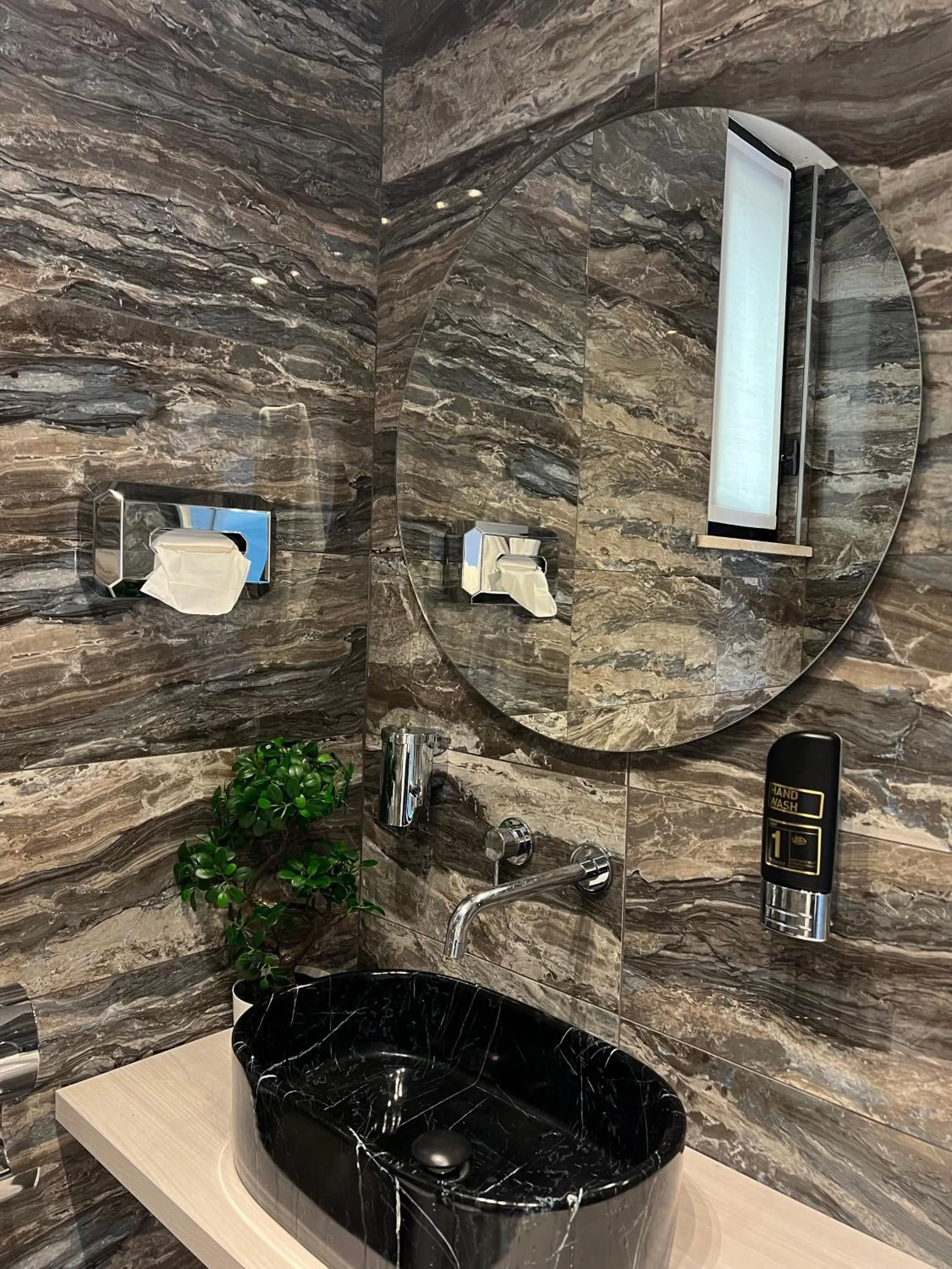 Bathroom in Loft Sirmione