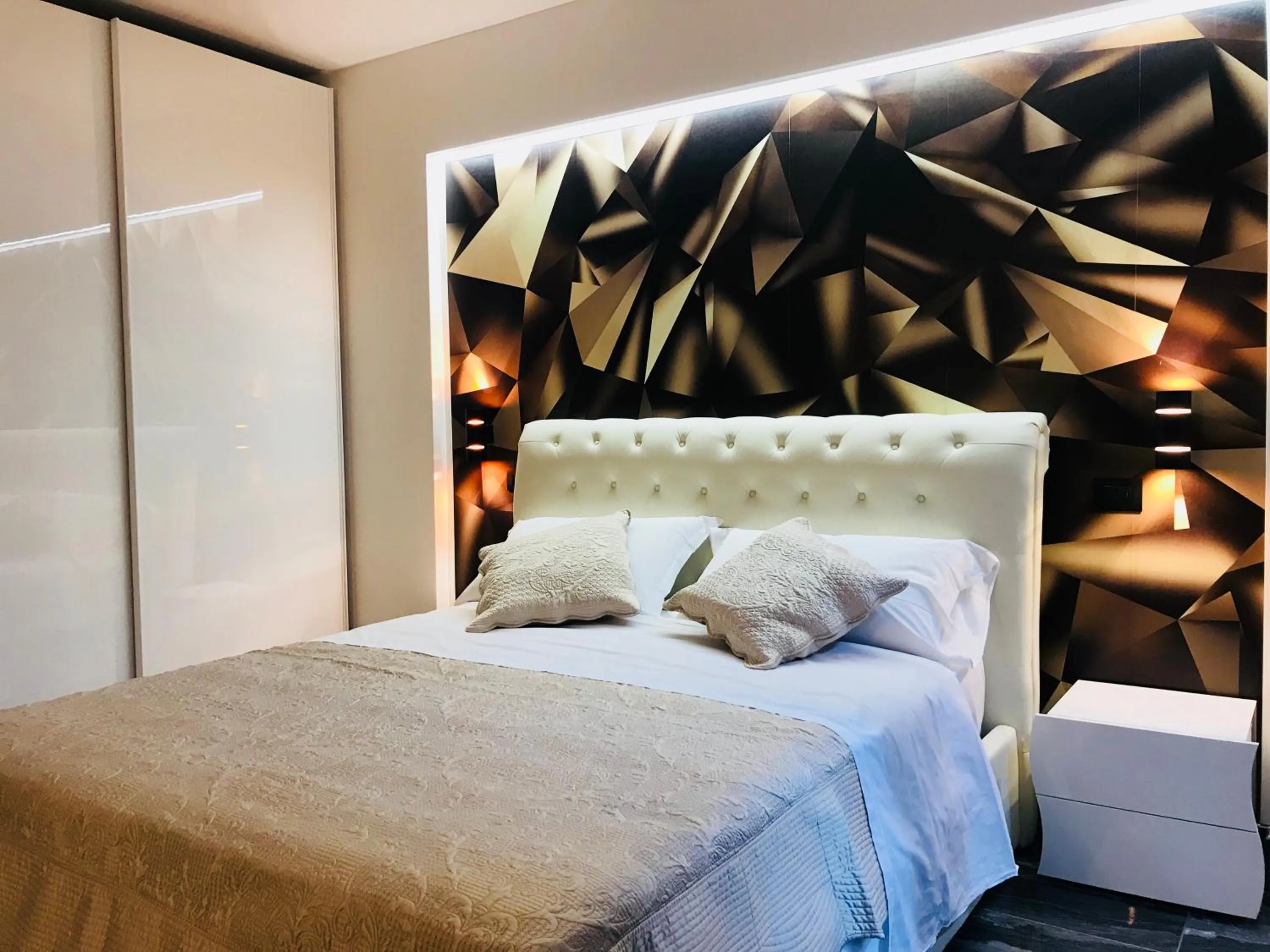 Bedroom, Bed in Loft Sirmione
