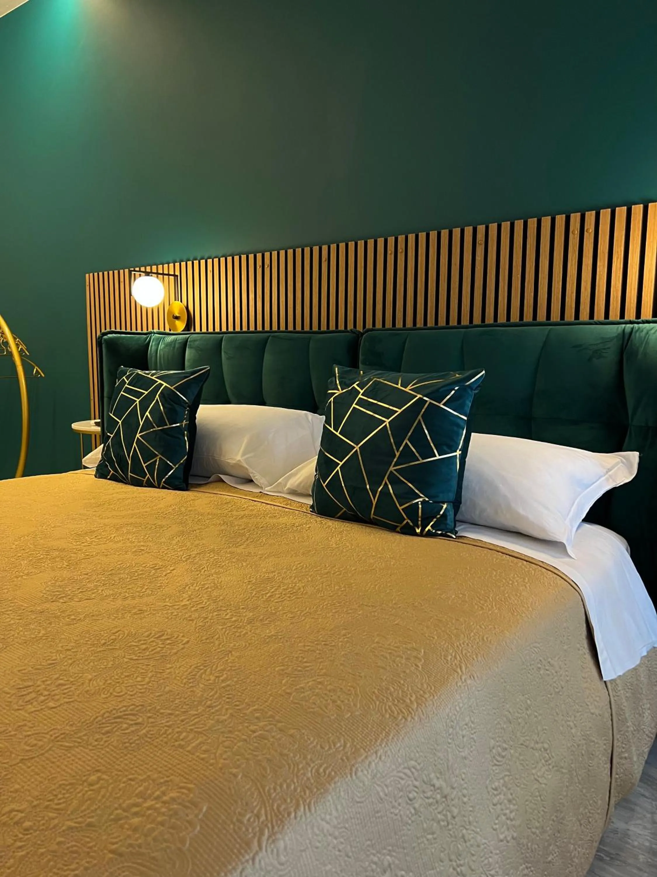 Bed in Loft Sirmione