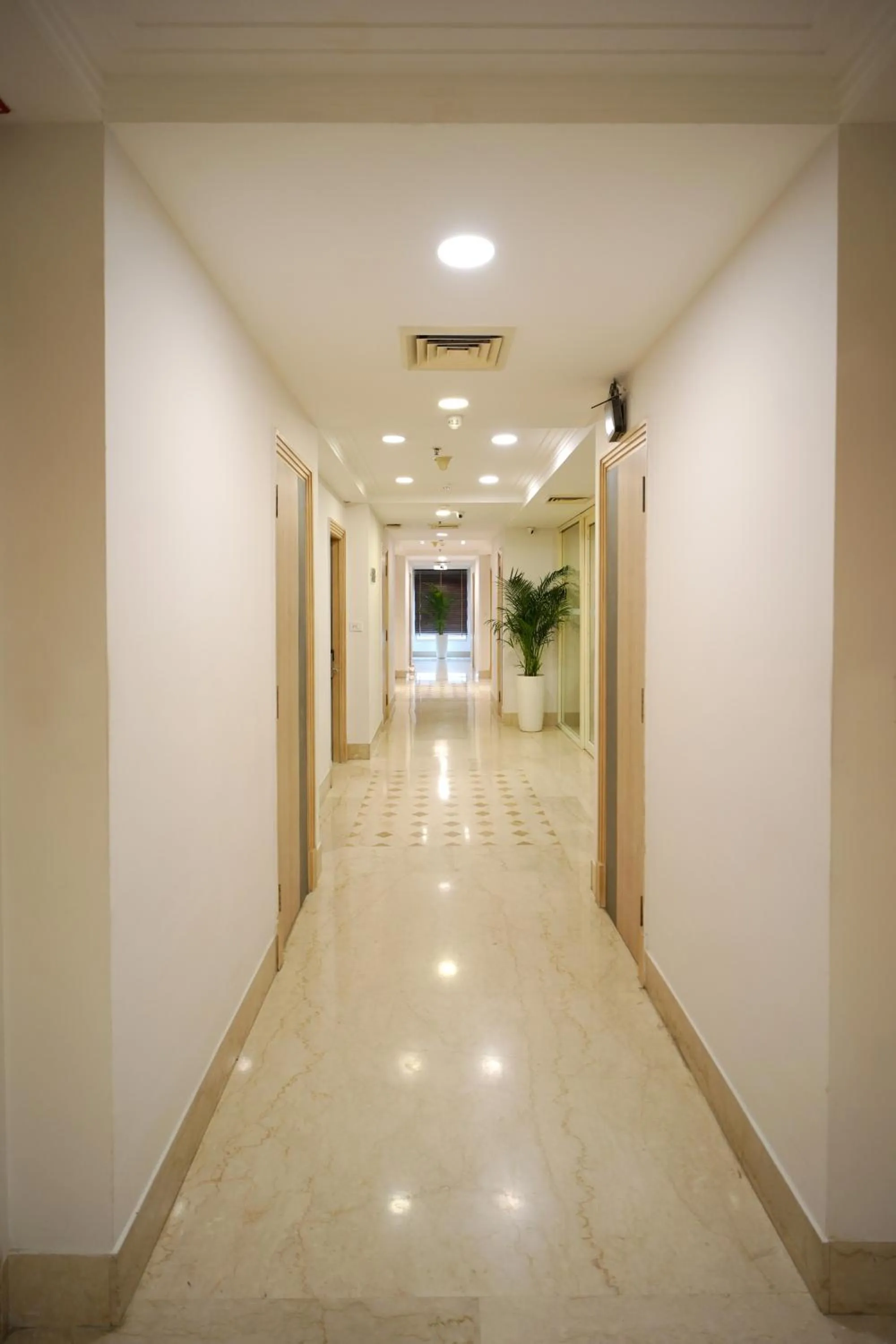 Area and facilities in Muse Sarovar Portico Nehru Place