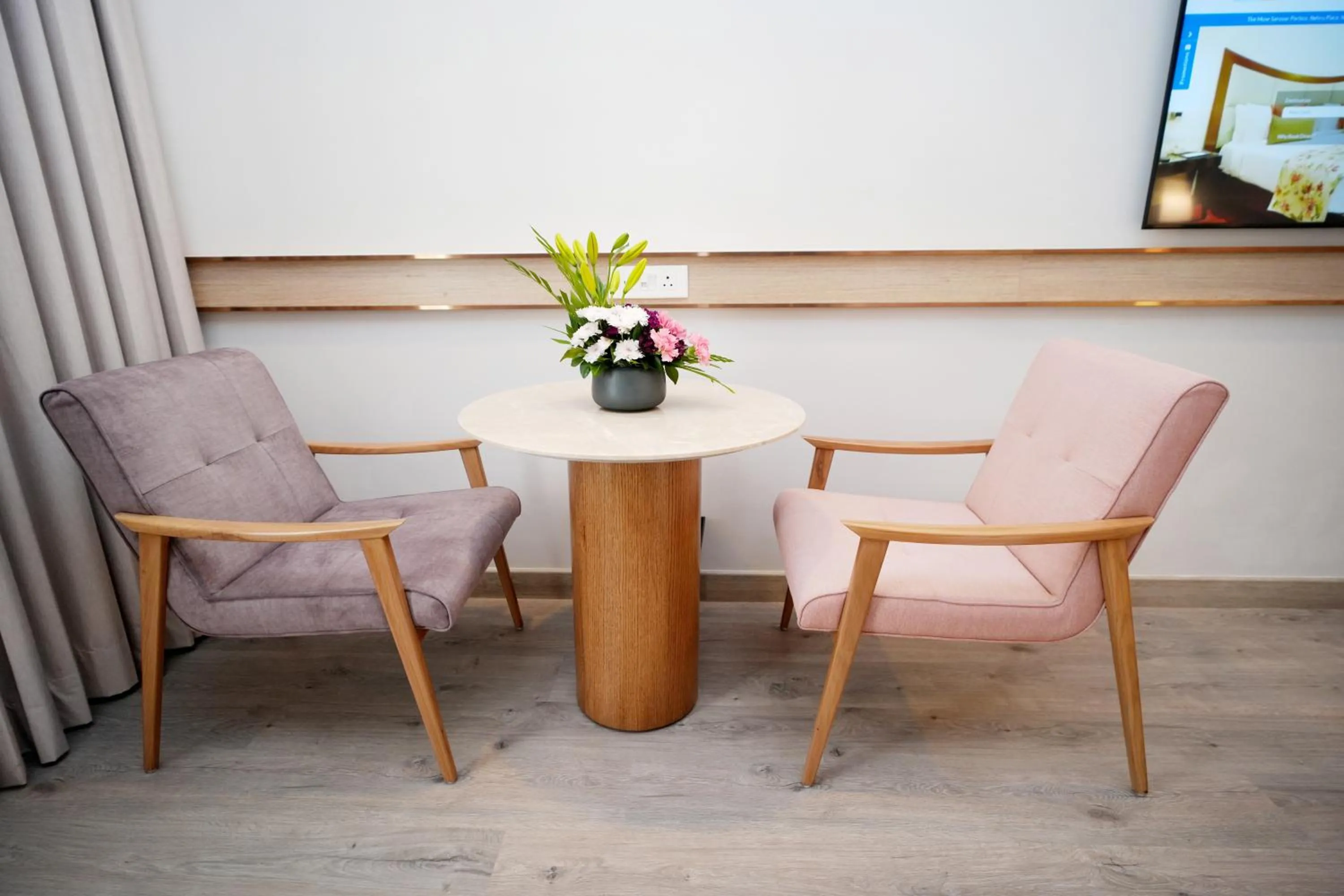 Area and facilities in Muse Sarovar Portico Nehru Place