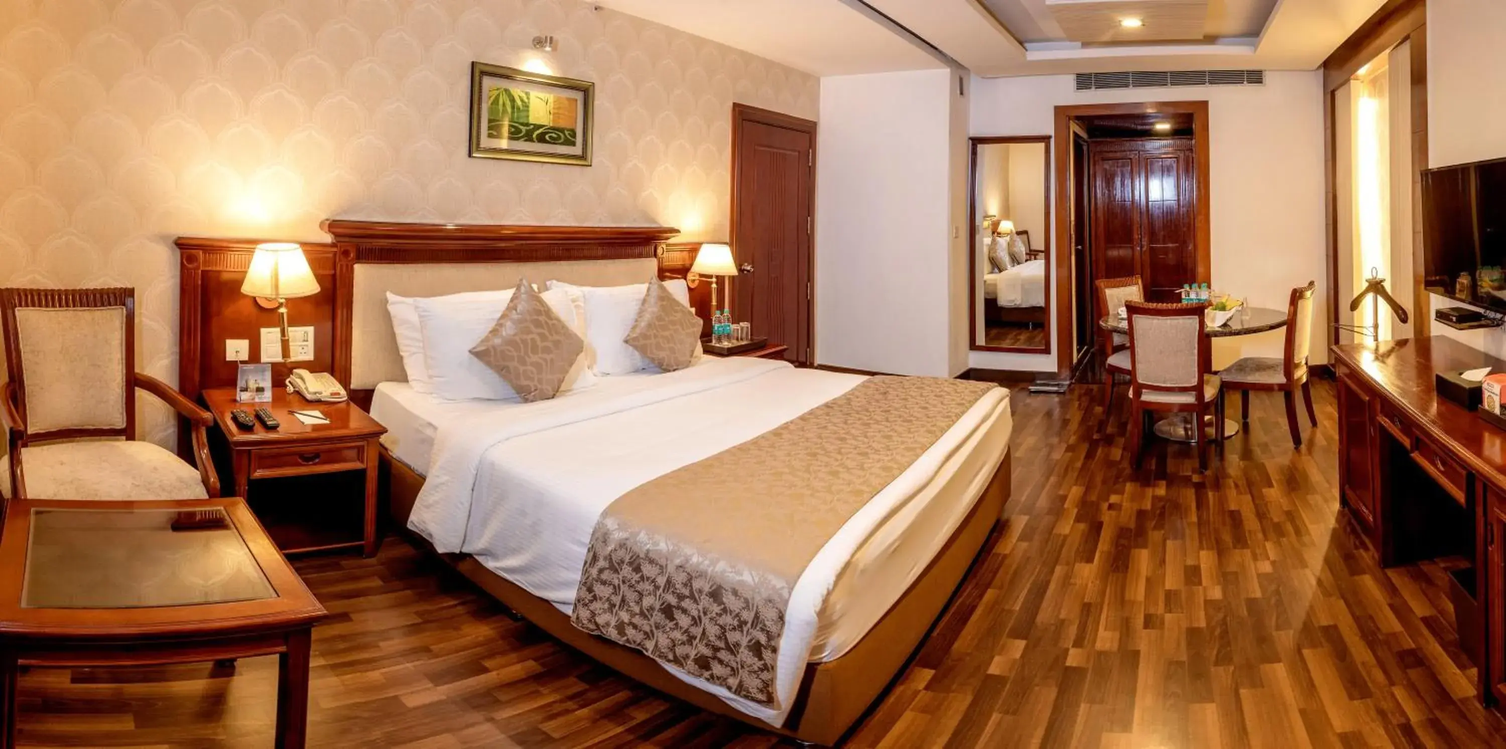 Bed in Fortune JP Palace, Mysore - Member ITC Hotels' Group Bed in Fortune JP Palace, Mysore - Member ITC Hotels' Group