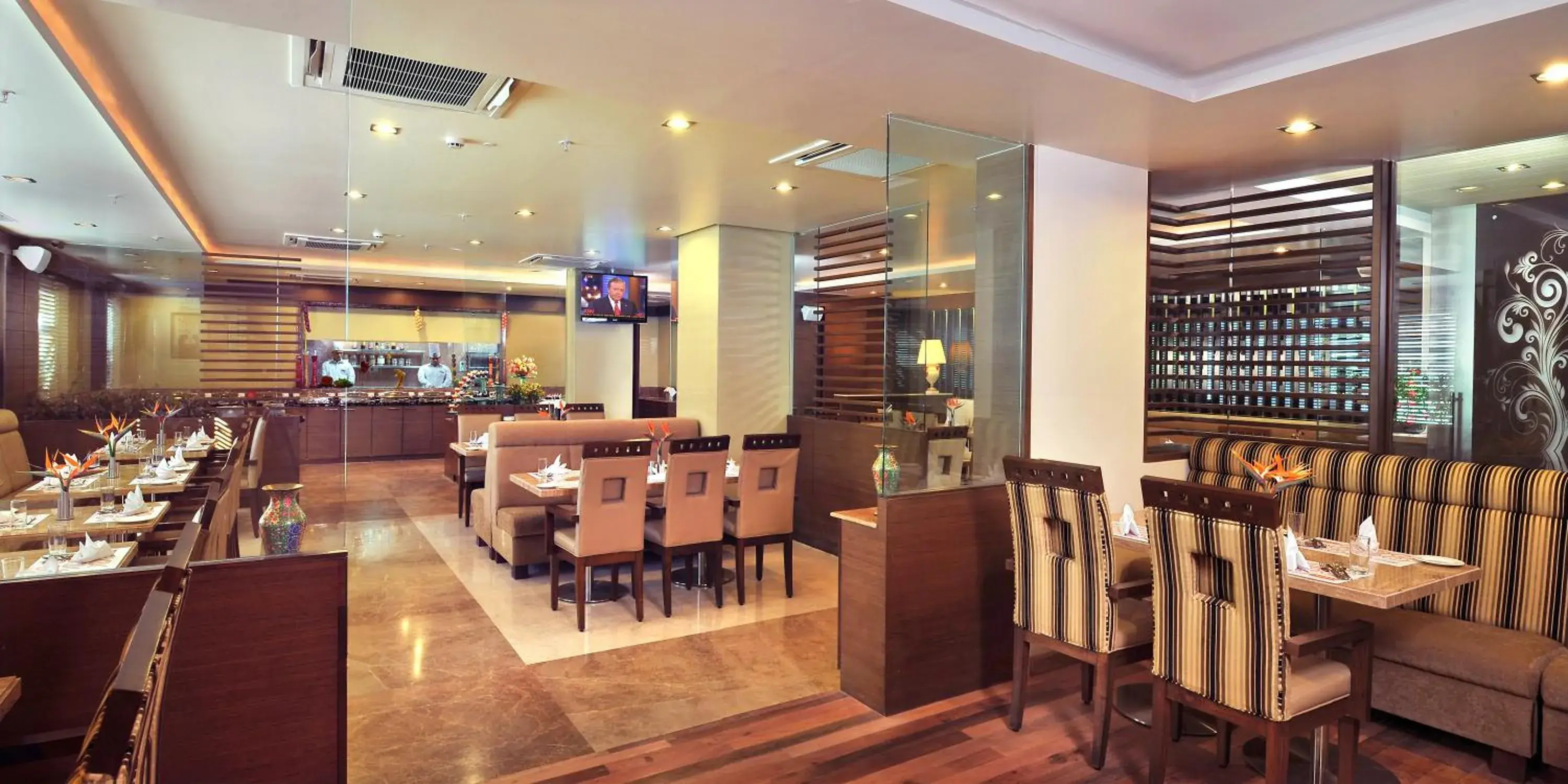 Restaurant/places to eat in Fortune JP Palace, Mysore - Member ITC Hotels' Group Restaurant/places to eat in Fortune JP Palace, Mysore - Member ITC Hotels' Group