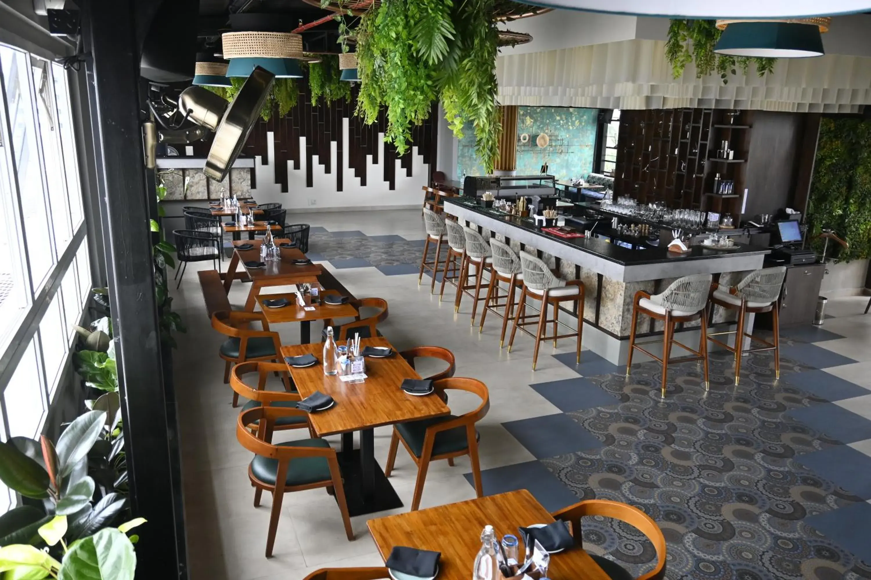 Restaurant/places to eat in Fortune JP Palace, Mysore - Member ITC Hotels' Group Restaurant/places to eat in Fortune JP Palace, Mysore - Member ITC Hotels' Group