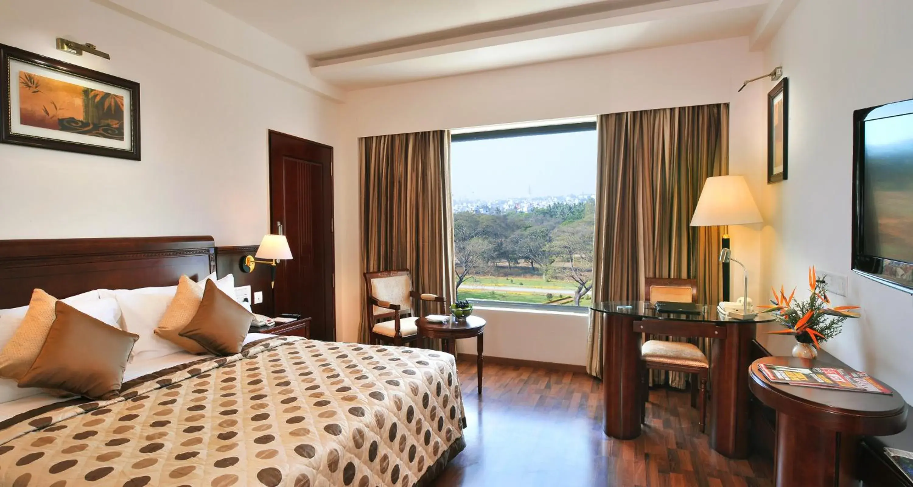 Twin Room with View - single occupancy in Fortune JP Palace, Mysore - Member ITC Hotels' Group Twin Room with View - single occupancy in Fortune JP Palace, Mysore - Member ITC Hotels' Group