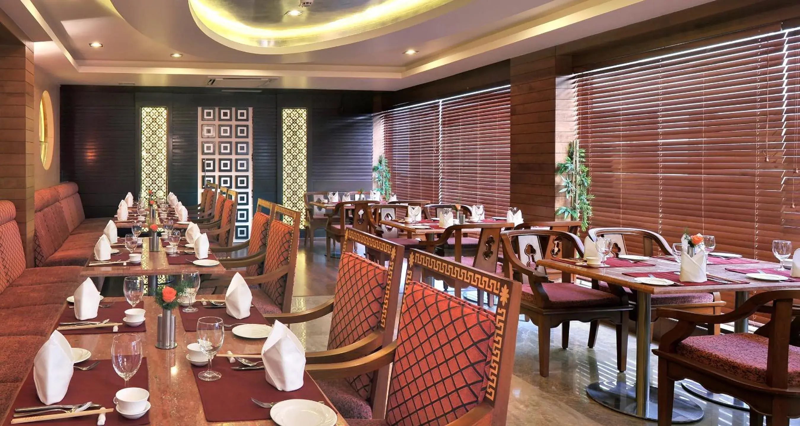 Restaurant/places to eat in Fortune JP Palace, Mysore - Member ITC Hotels' Group Restaurant/places to eat in Fortune JP Palace, Mysore - Member ITC Hotels' Group