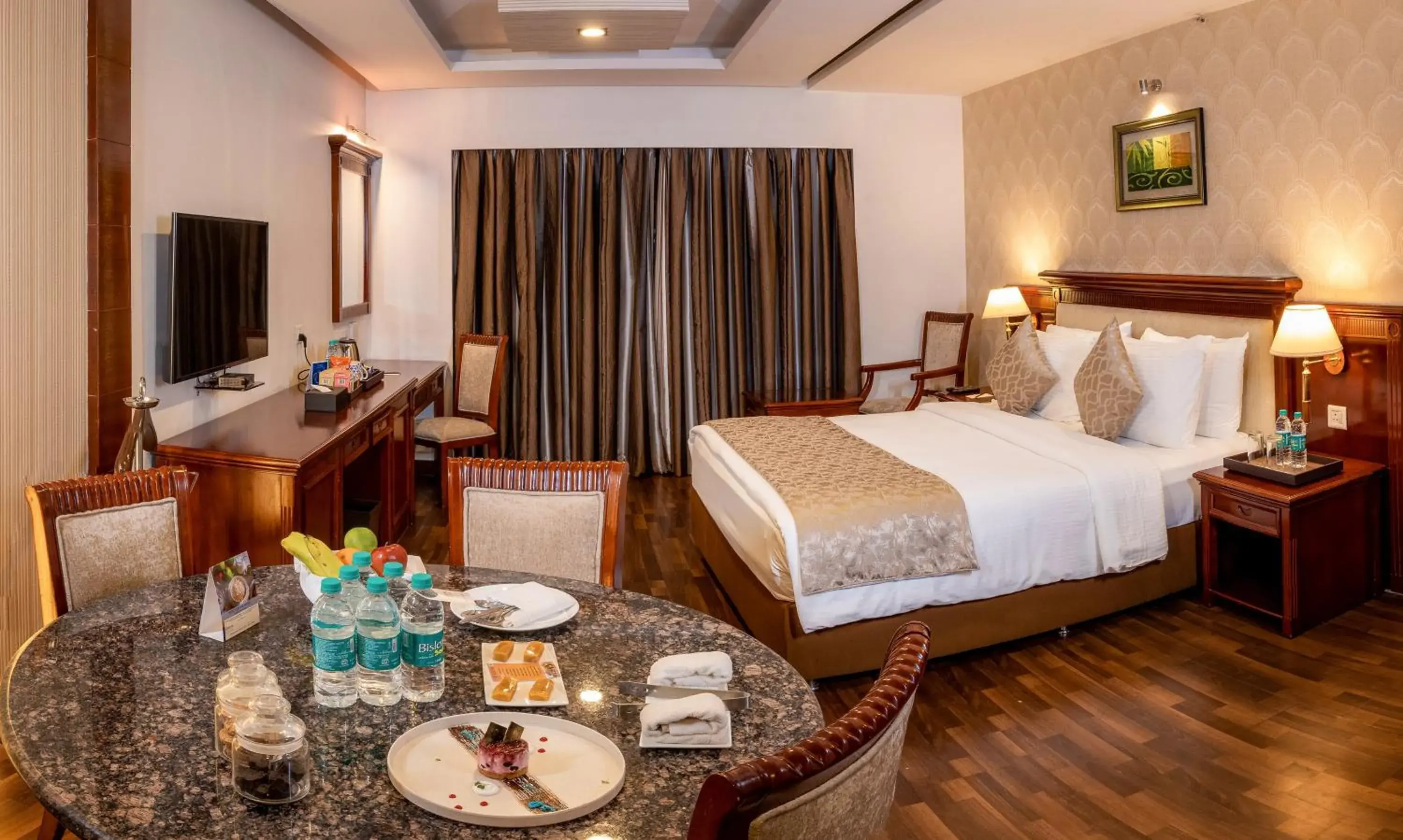 Bedroom, Bed in Fortune JP Palace, Mysore - Member ITC Hotels' Group Bedroom, Bed in Fortune JP Palace, Mysore - Member ITC Hotels' Group