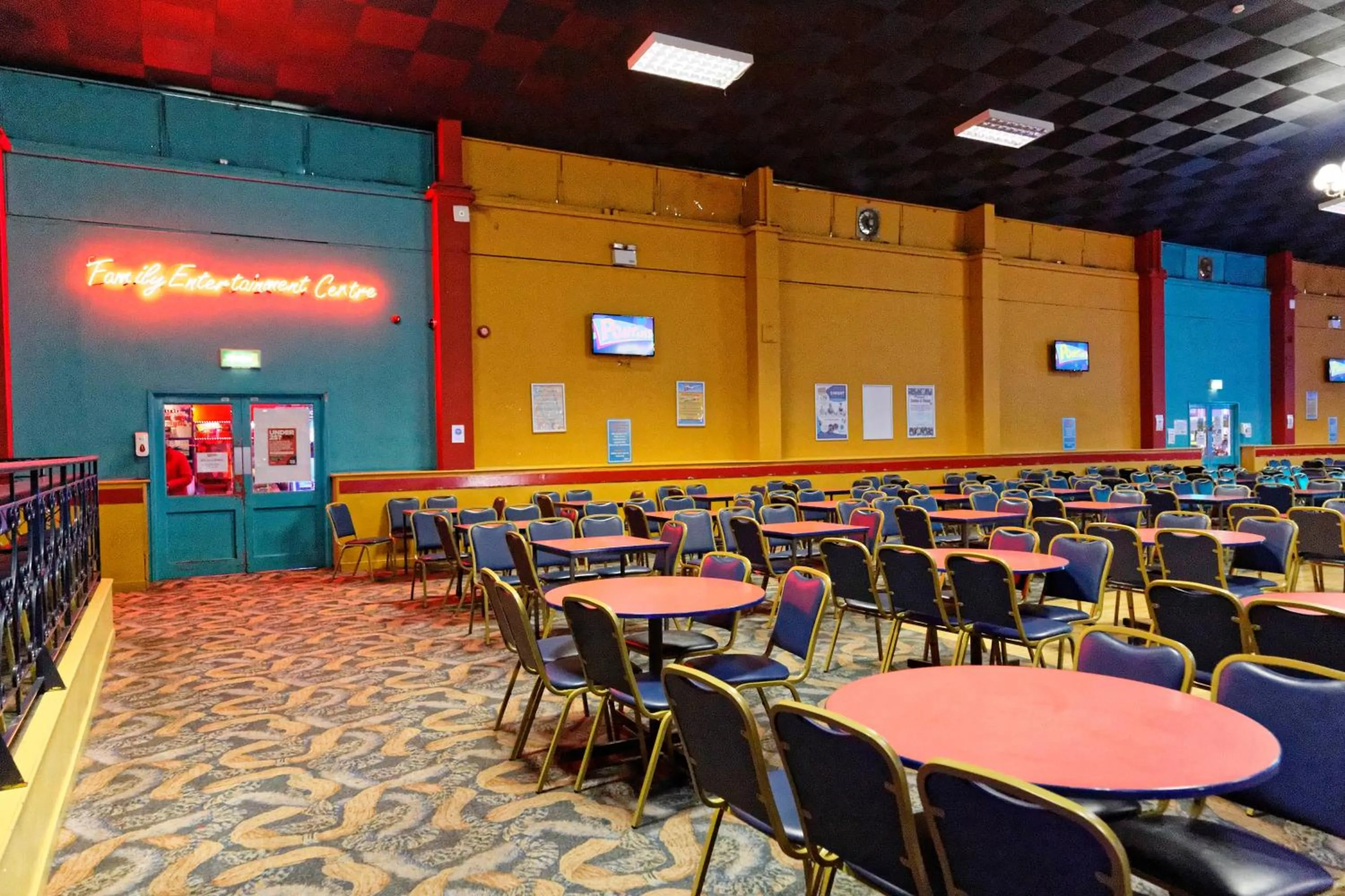 Entertainment in Pakefield Holiday Village - Adults Only