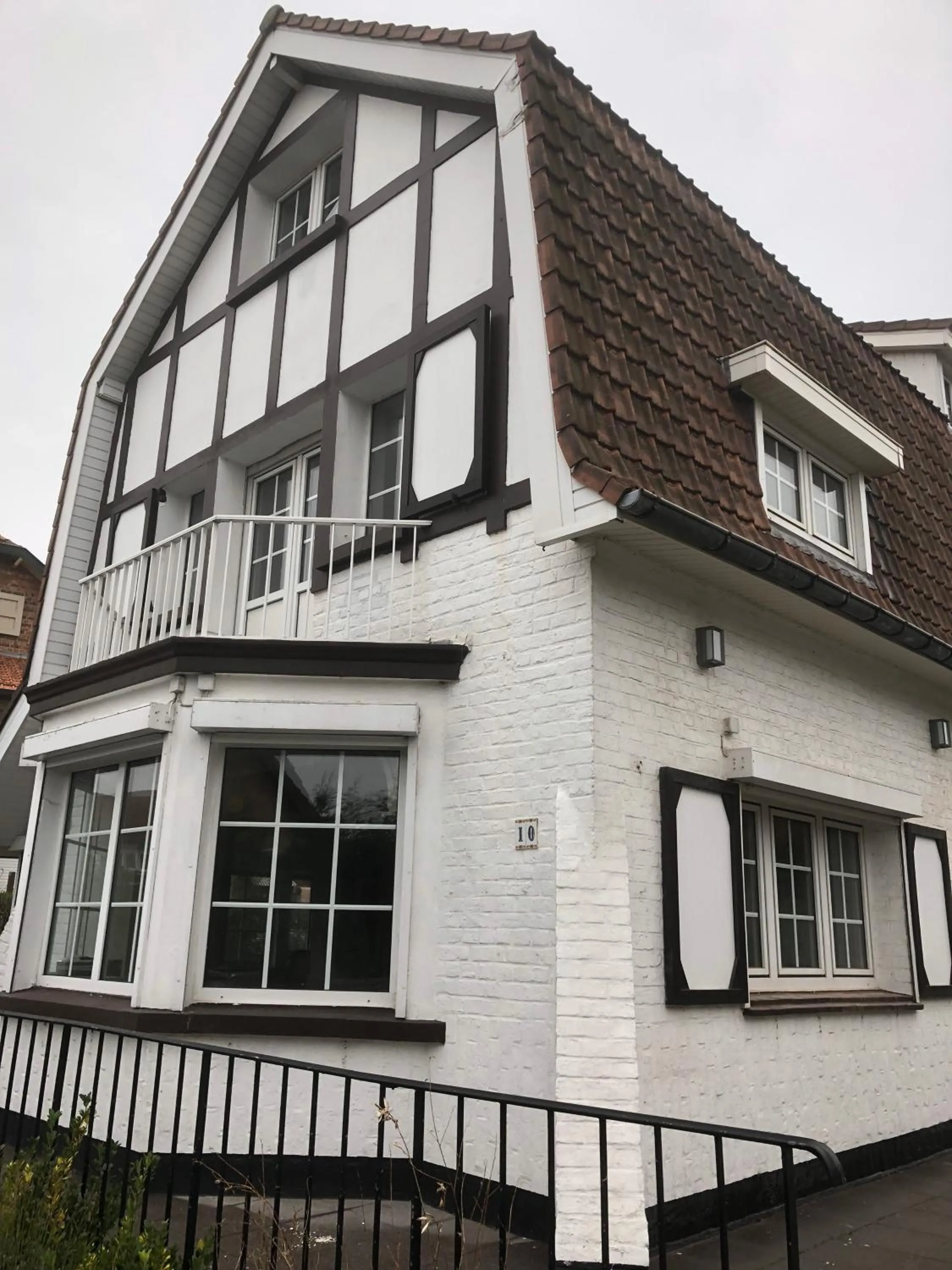 Property building in Villa Fernley