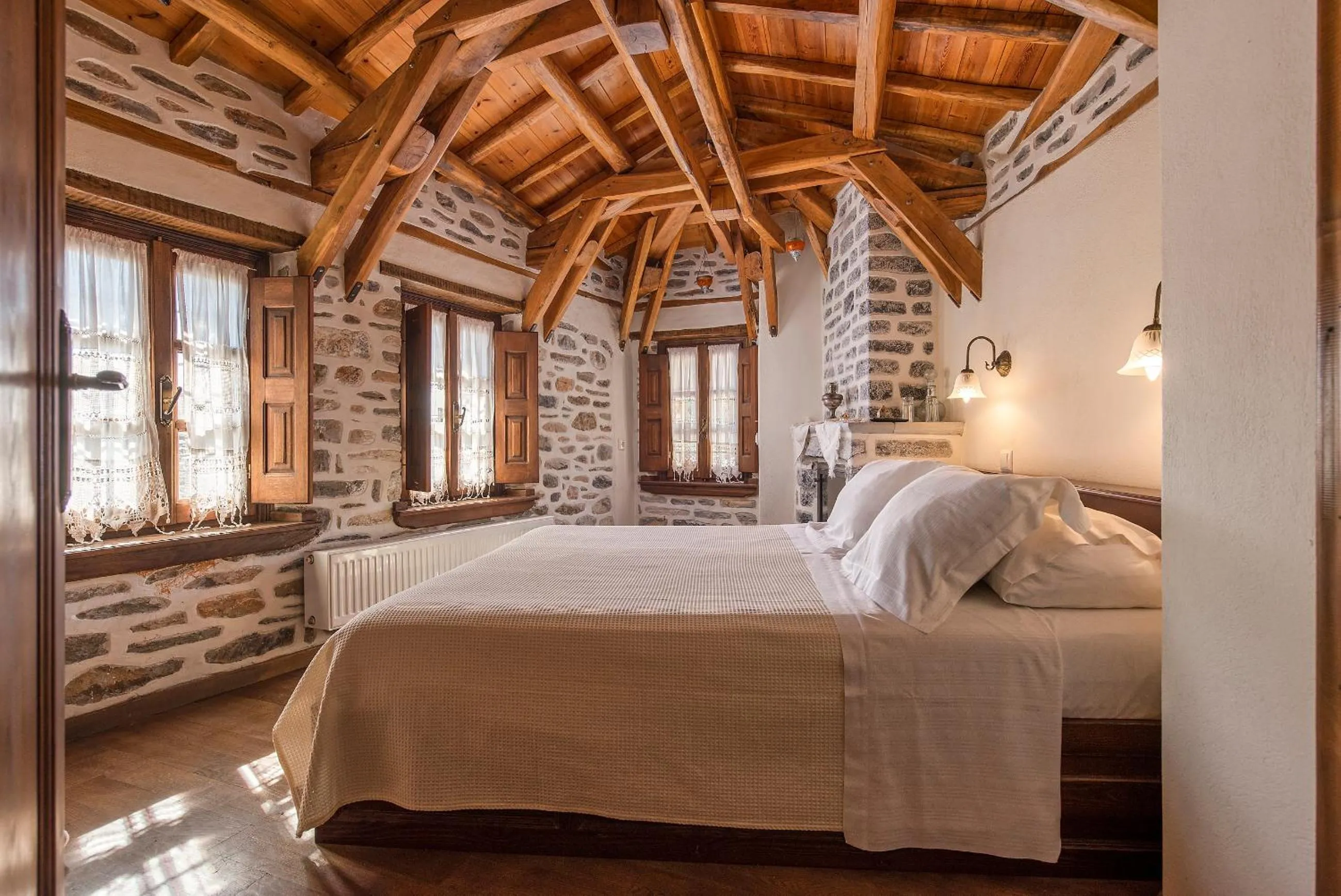 Junior Suite with Fireplace - Split Level in Archontiko Melanthi