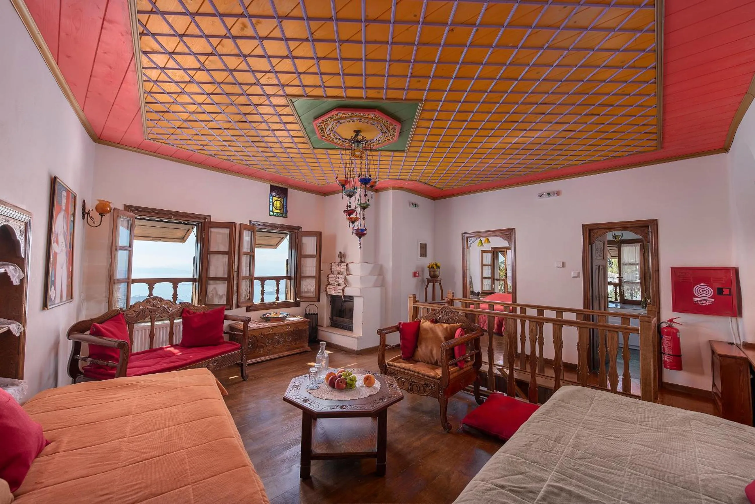 Superior Suite with Fireplace and Panoramic View in Archontiko Melanthi