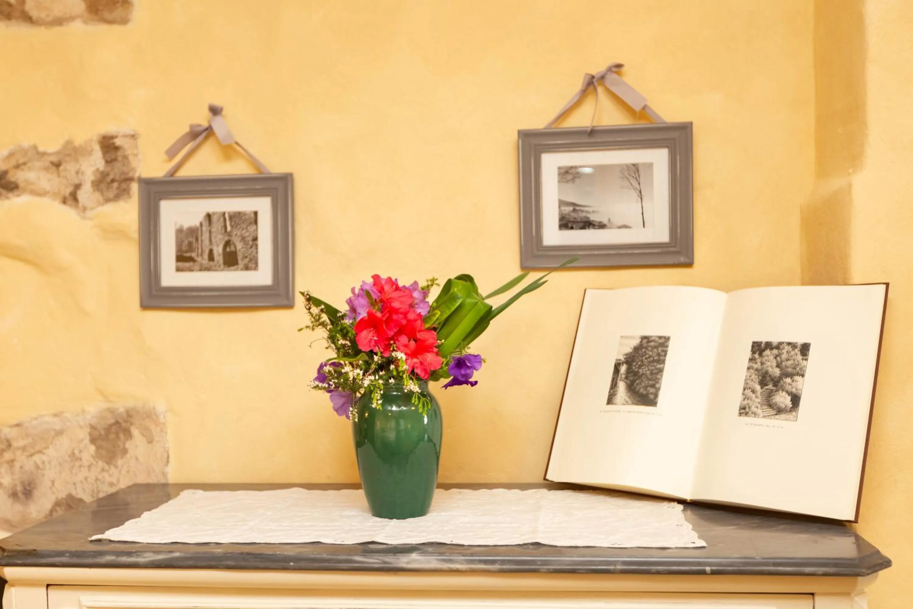 Decorative detail in b&b Balcone del Biellese