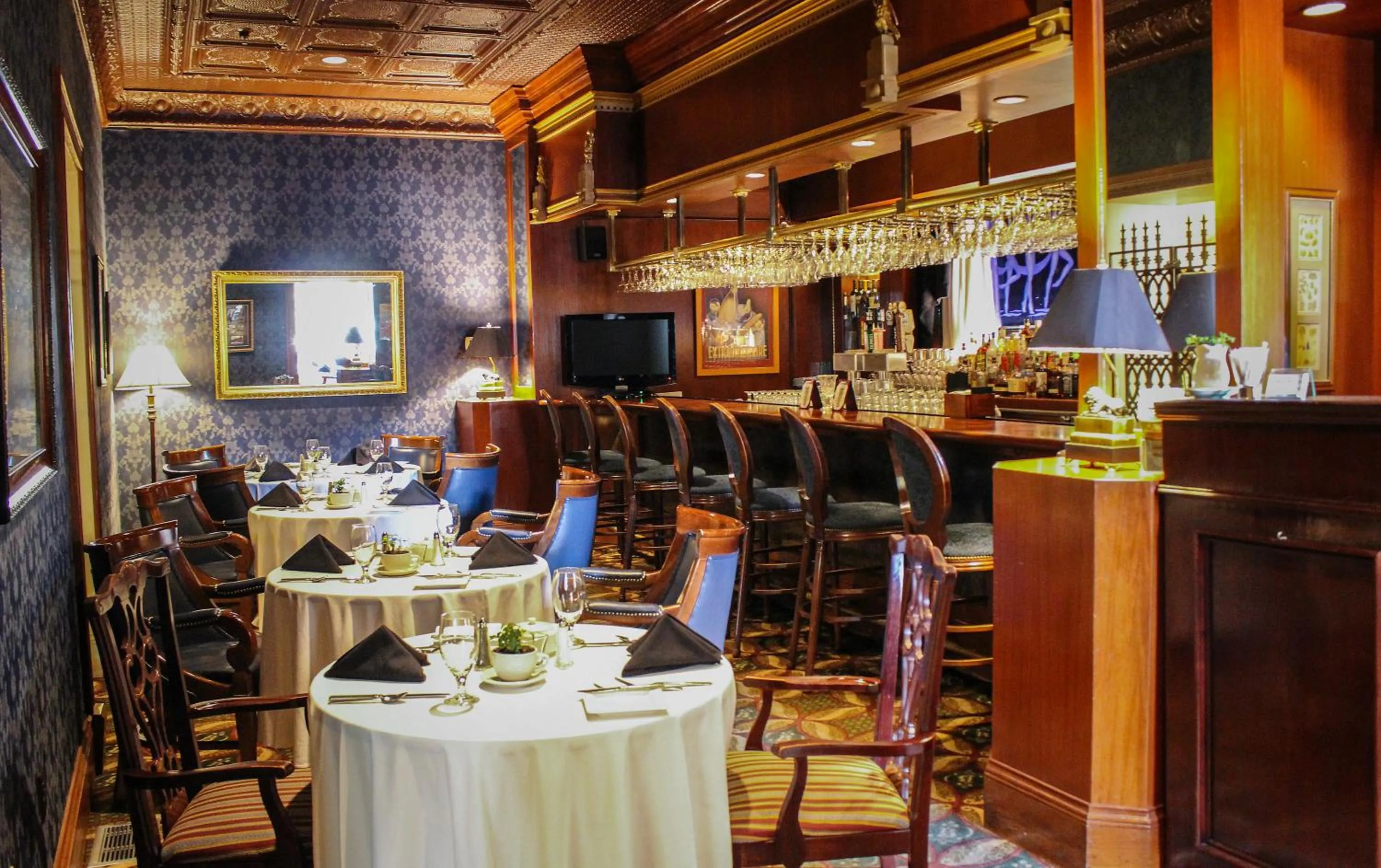 Lounge or bar in General Morgan Inn