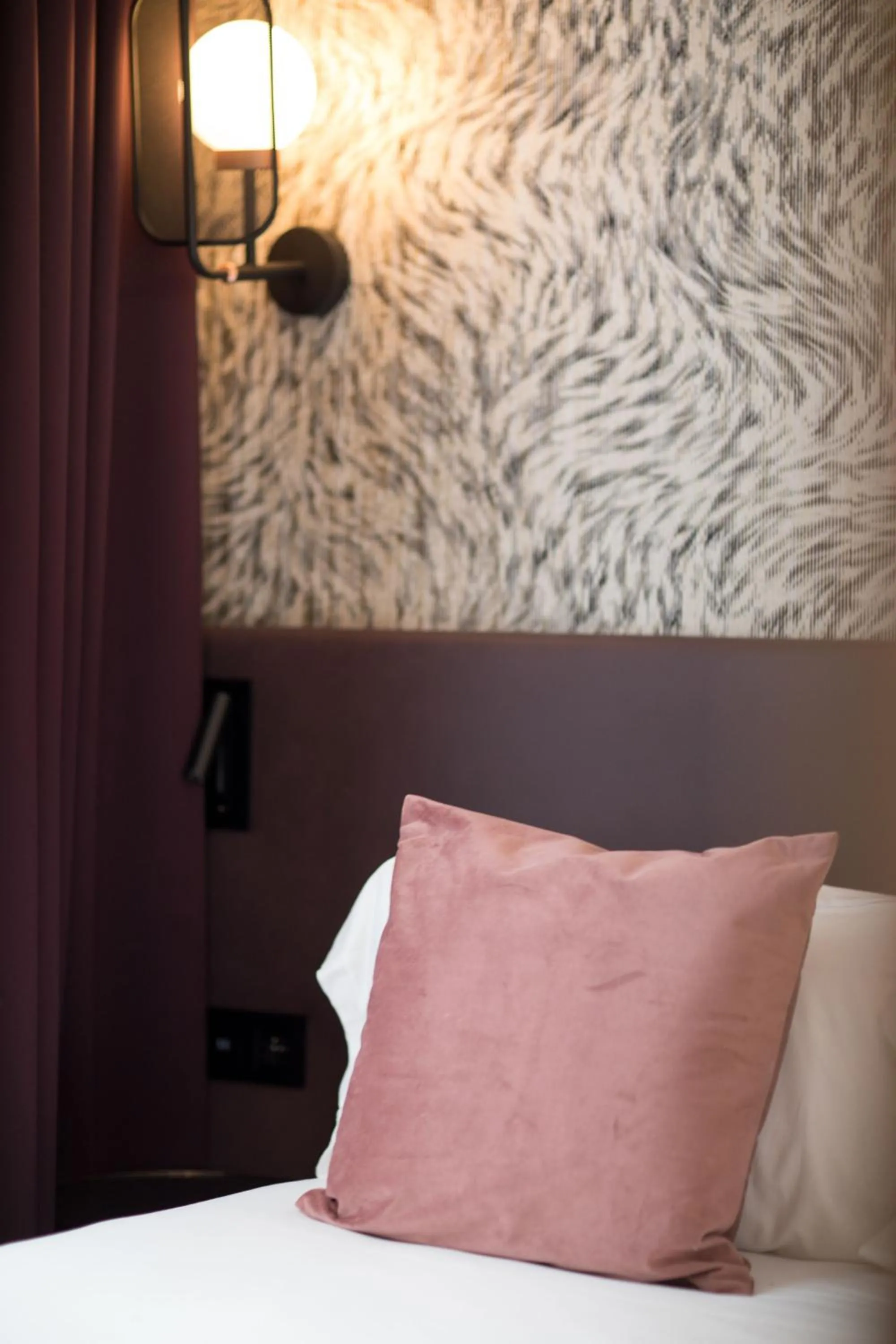 Bedroom, Bed in Hôtel Prince Albert Gare de Lyon