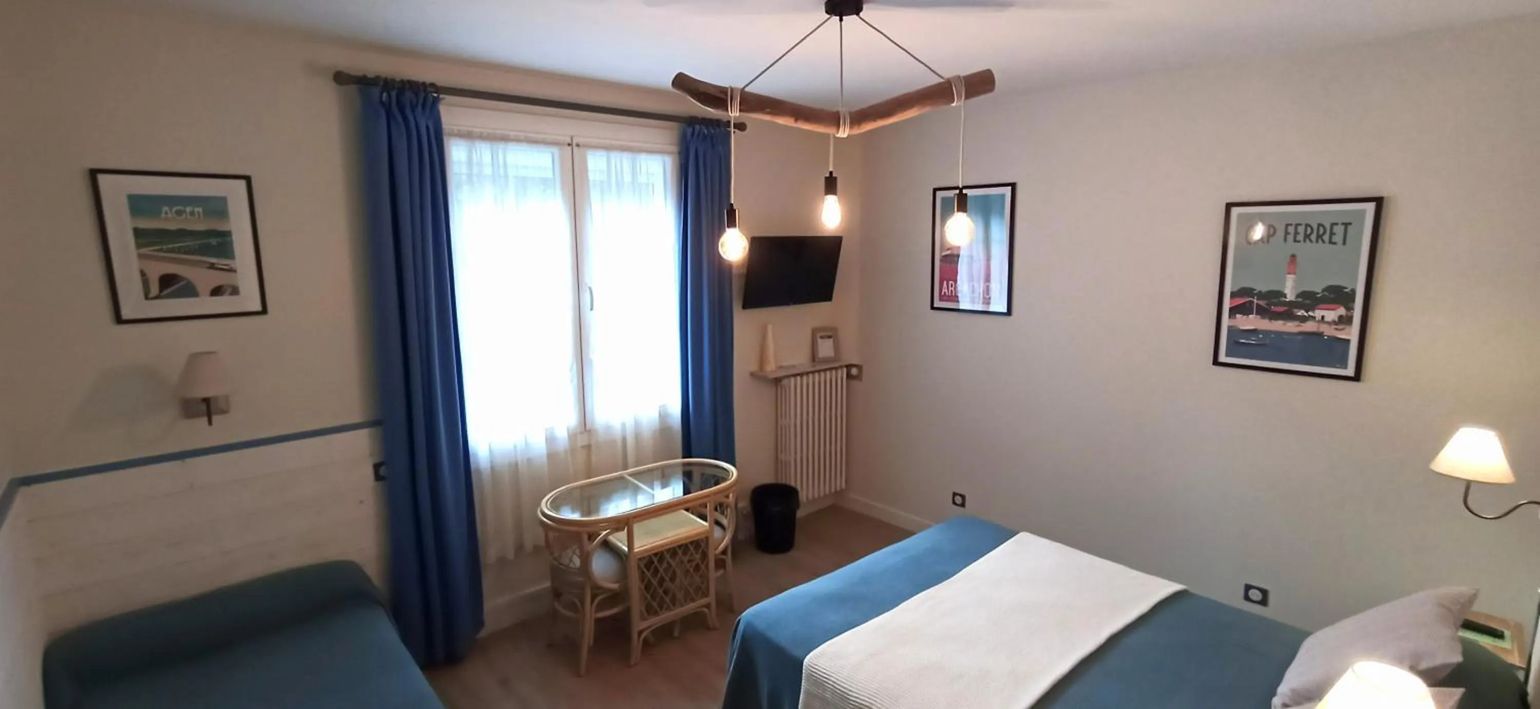 Photo of the whole room, Bed in Hôtel La Résidence