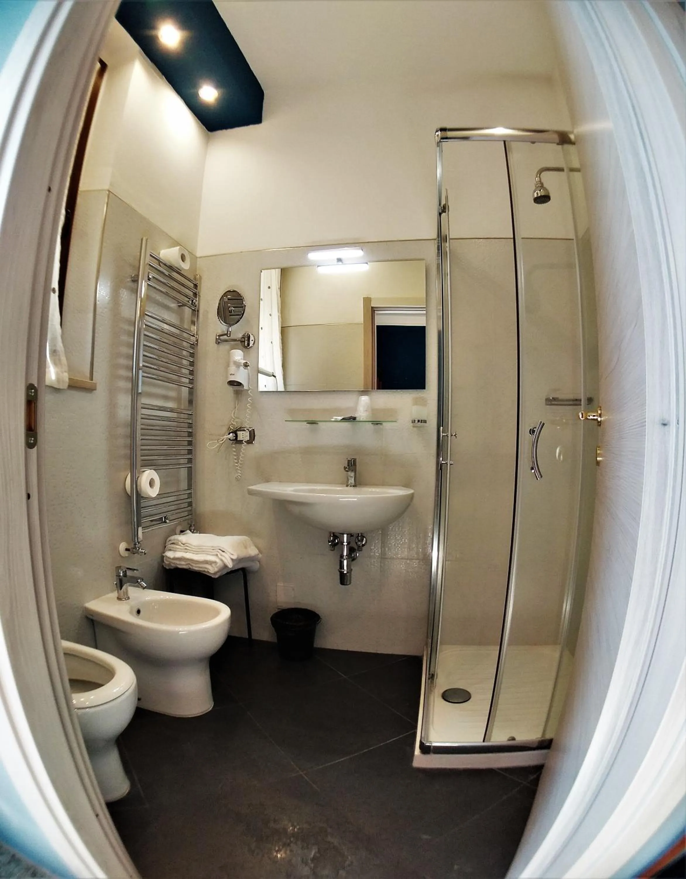 Bathroom in Hotel Merlini