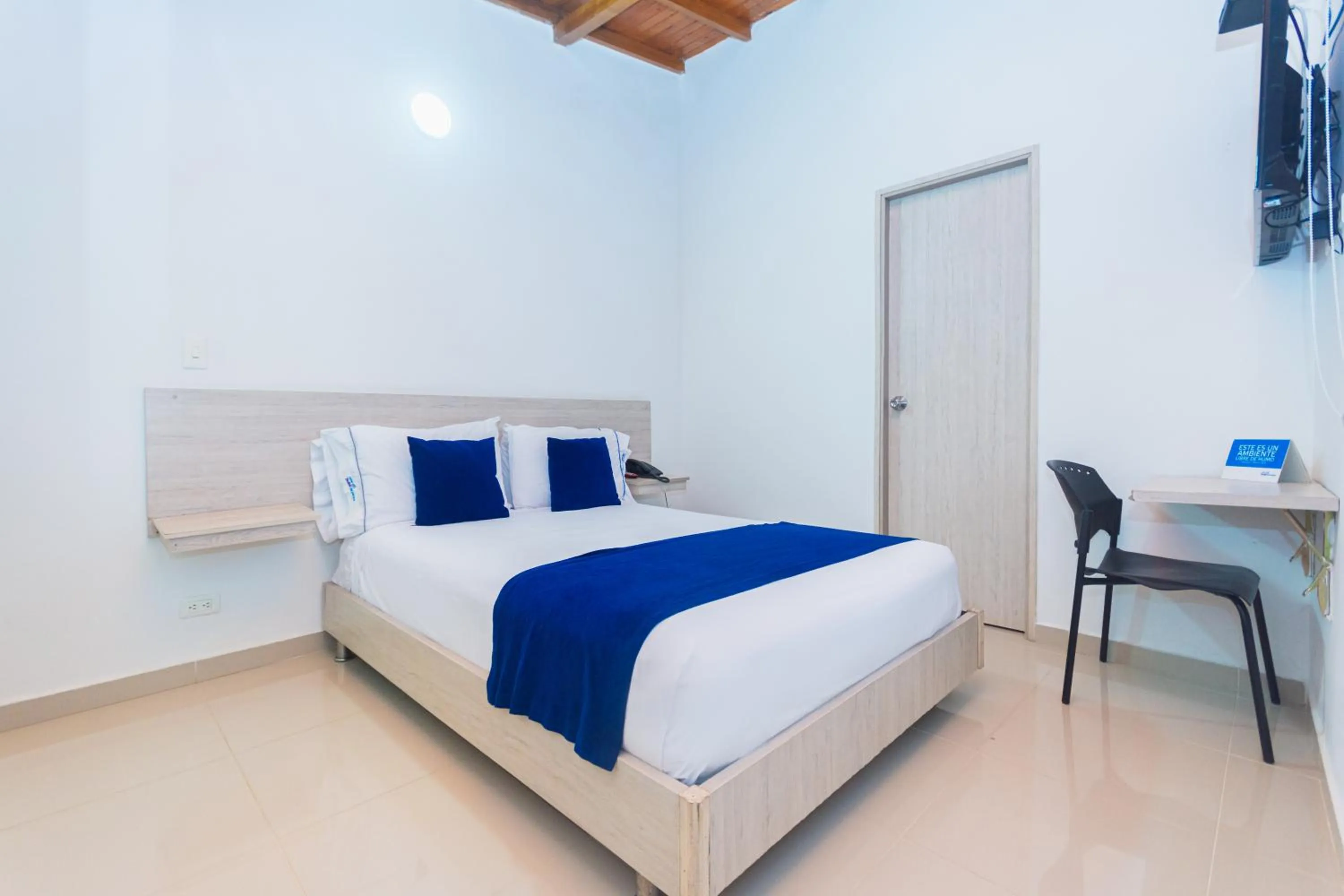 Bed in Hotel Suite del Parque